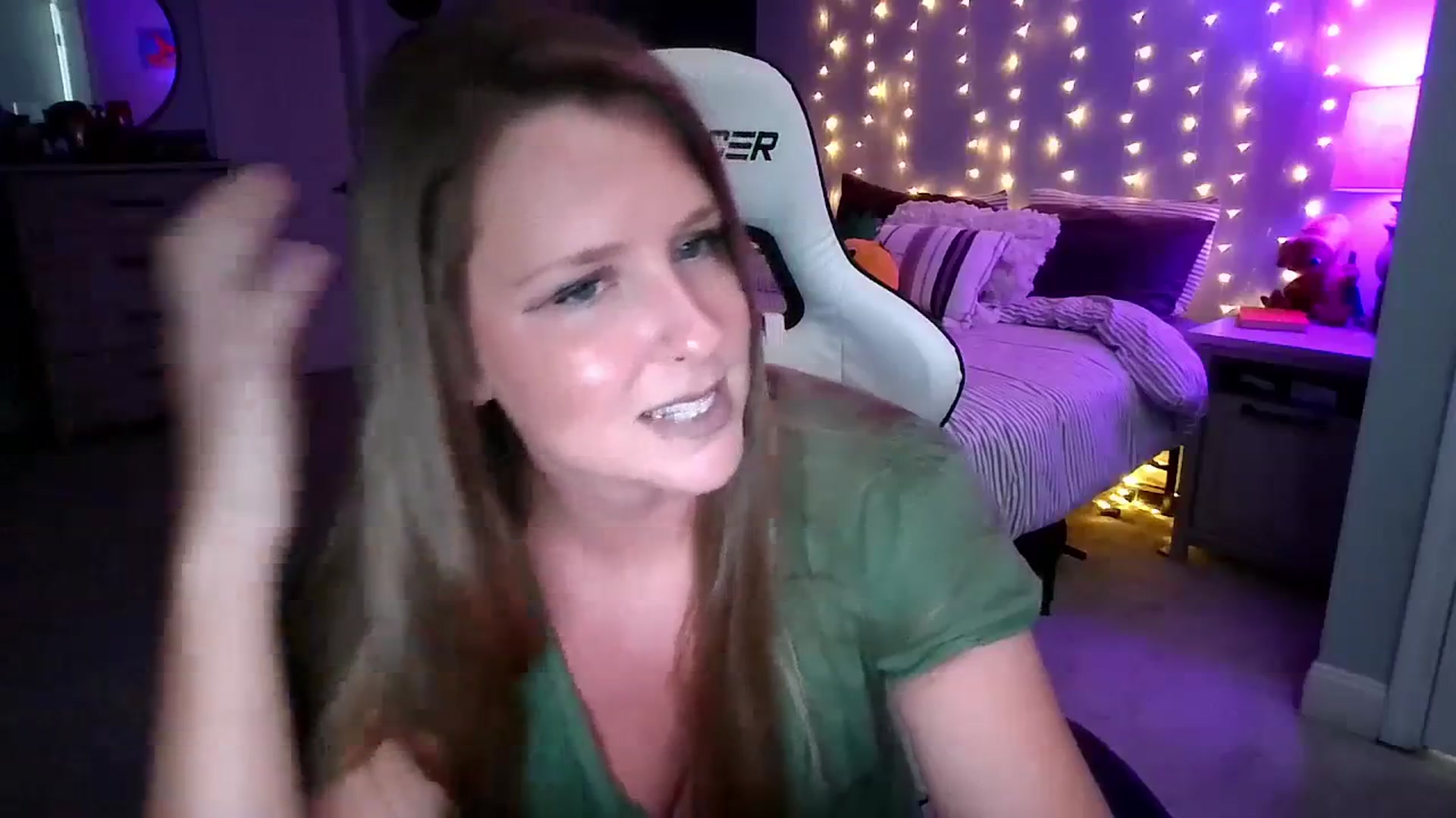 Gallery image thumbnail from GamerGirl's myfreecams stream on, 12/06/2023, 20:49 image 8 of 20