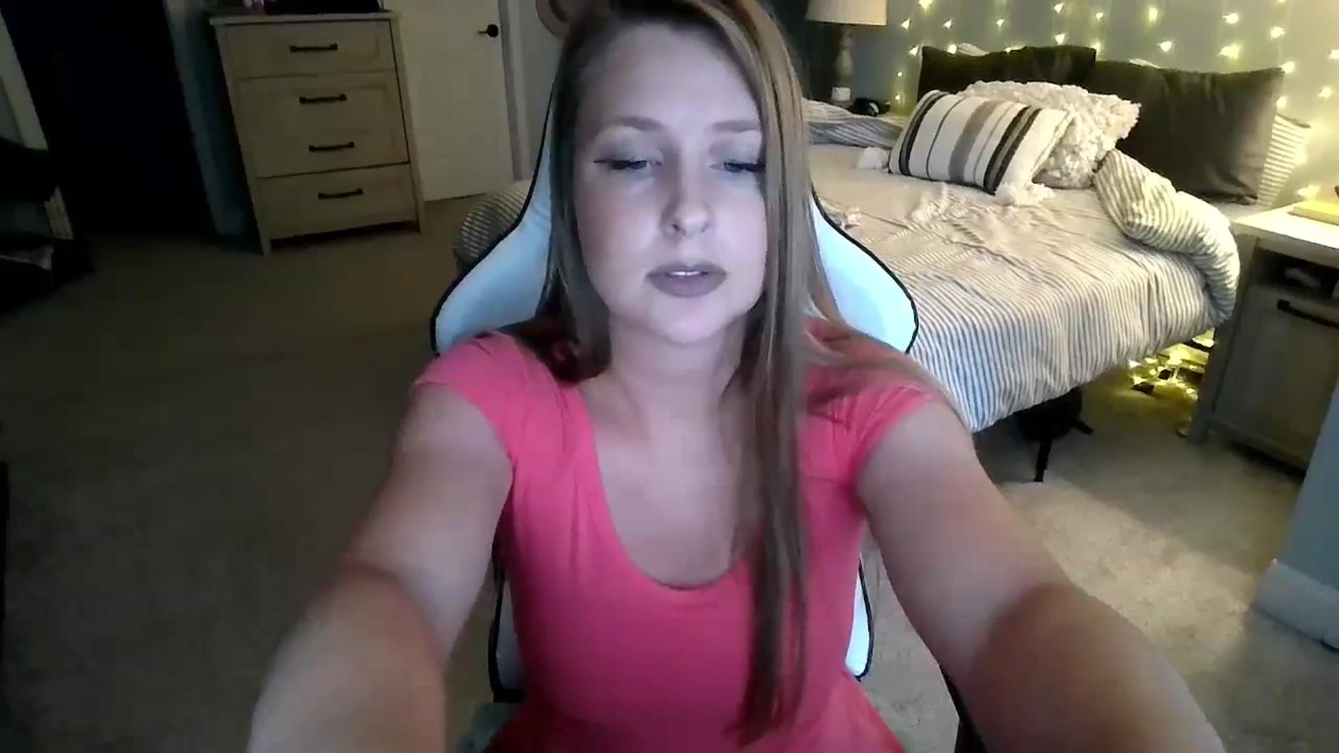 Gallery image thumbnail from GamerGirl's myfreecams stream on, 12/07/2023, 17:57 image 19 of 20