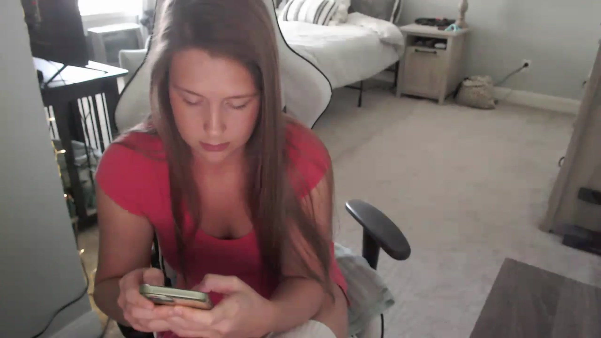 Gallery image thumbnail from GamerGirl's myfreecams stream on, 03/20/2024, 17:08 image 14 of 20