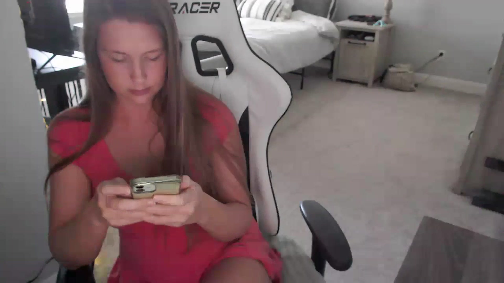 Gallery image thumbnail from GamerGirl's myfreecams stream on, 03/20/2024, 17:08 image 17 of 20