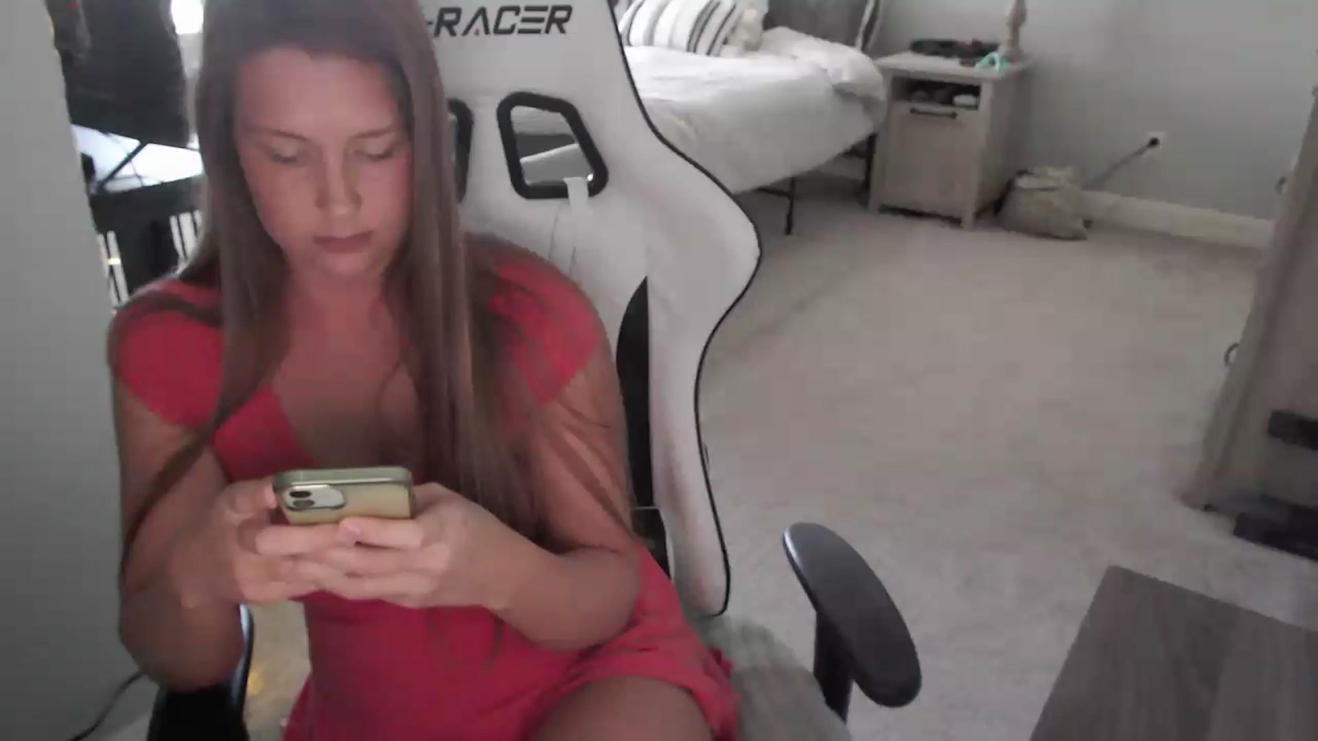 Gallery image thumbnail from GamerGirl's myfreecams stream on, 03/20/2024, 17:08 image 18 of 20