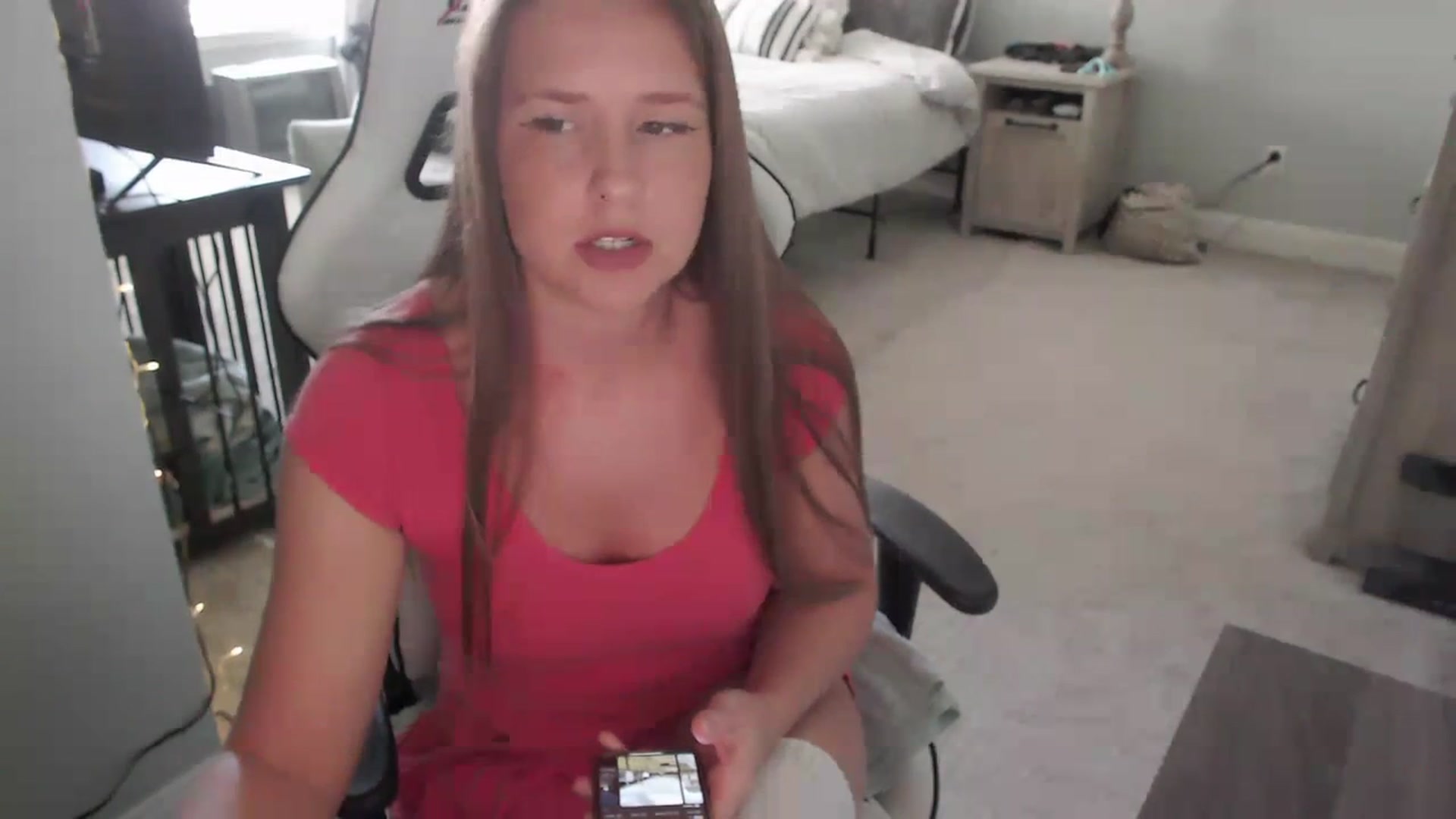 Gallery image thumbnail from GamerGirl's myfreecams stream on, 03/20/2024, 17:08 image 13 of 20