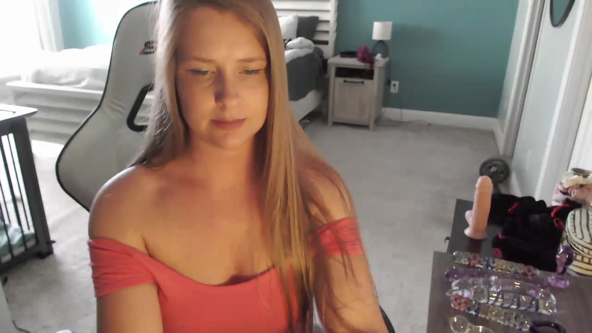 Gallery image thumbnail from GamerGirl's myfreecams stream on, 04/16/2024, 18:01 image 2 of 20