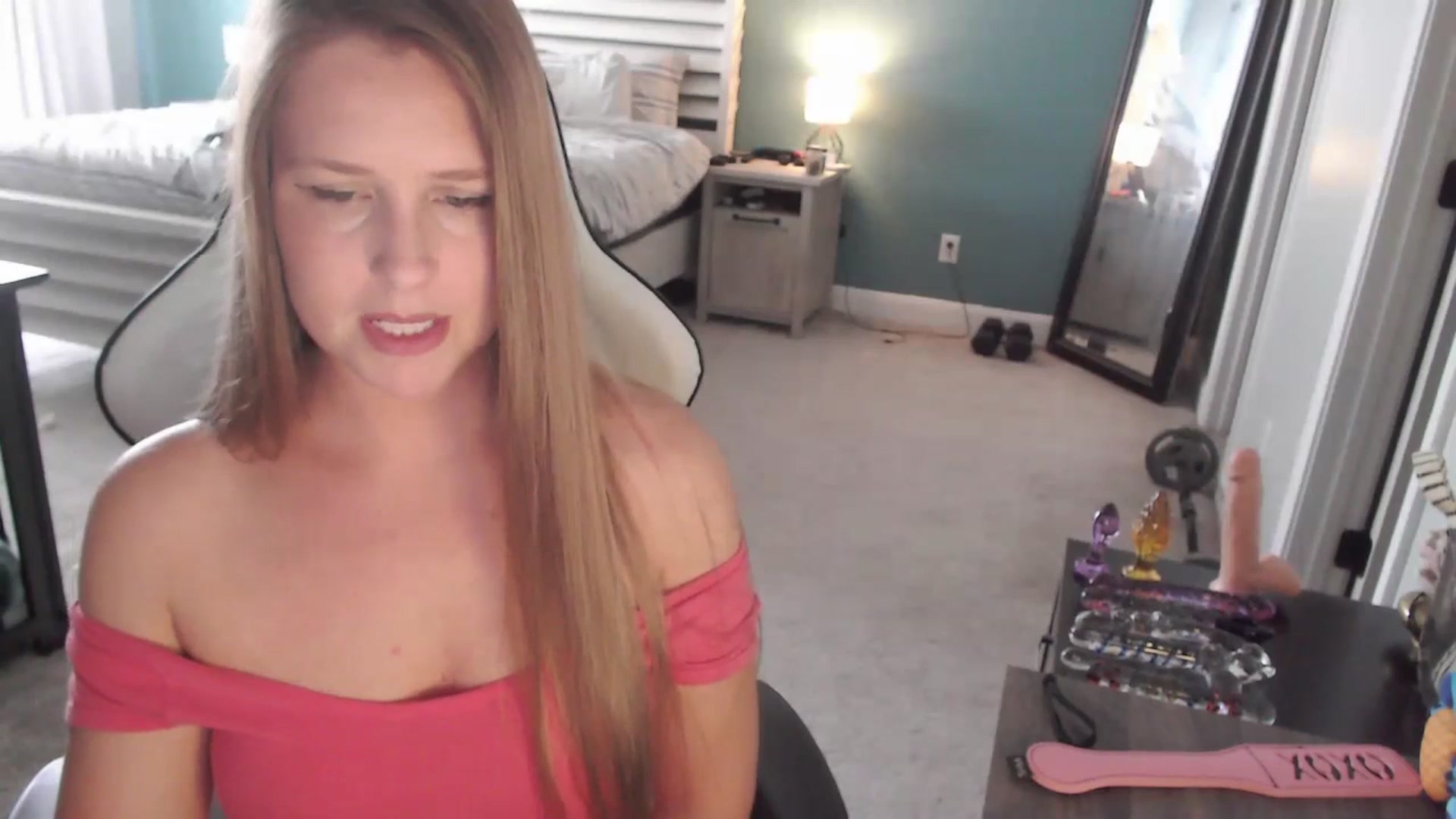 Gallery image thumbnail from GamerGirl's myfreecams stream on, 04/29/2024, 14:49 image 12 of 20