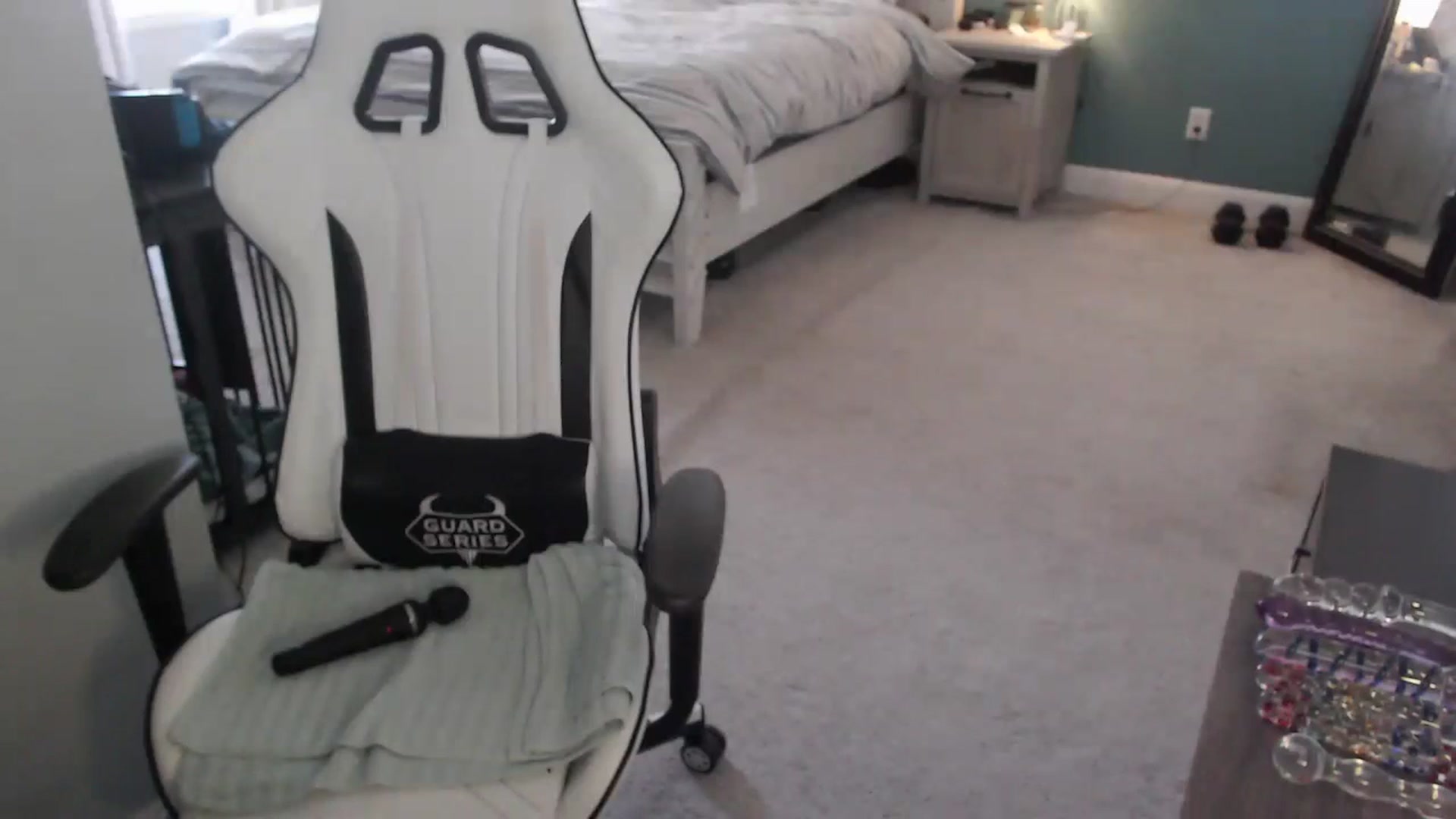 Gallery image thumbnail from GamerGirl's myfreecams stream on, 05/08/2024, 16:30 image 17 of 20