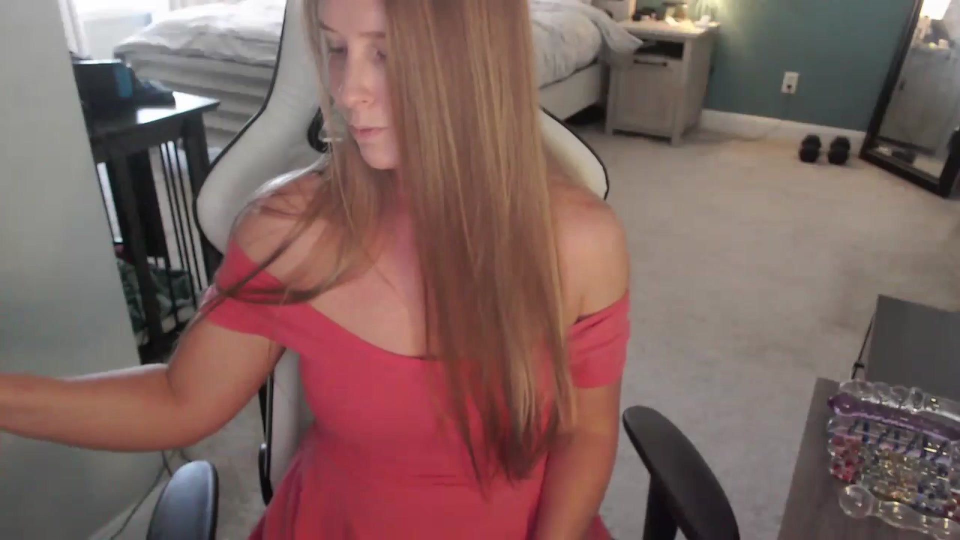 Gallery image thumbnail from GamerGirl's myfreecams stream on, 05/08/2024, 16:30 image 6 of 20