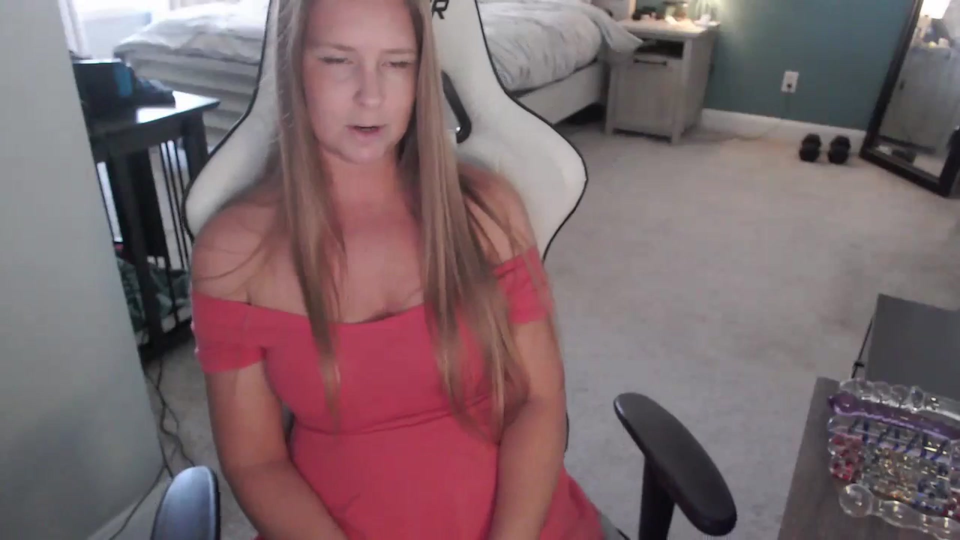 Gallery image thumbnail from GamerGirl's myfreecams stream on, 05/08/2024, 16:30 image 8 of 20
