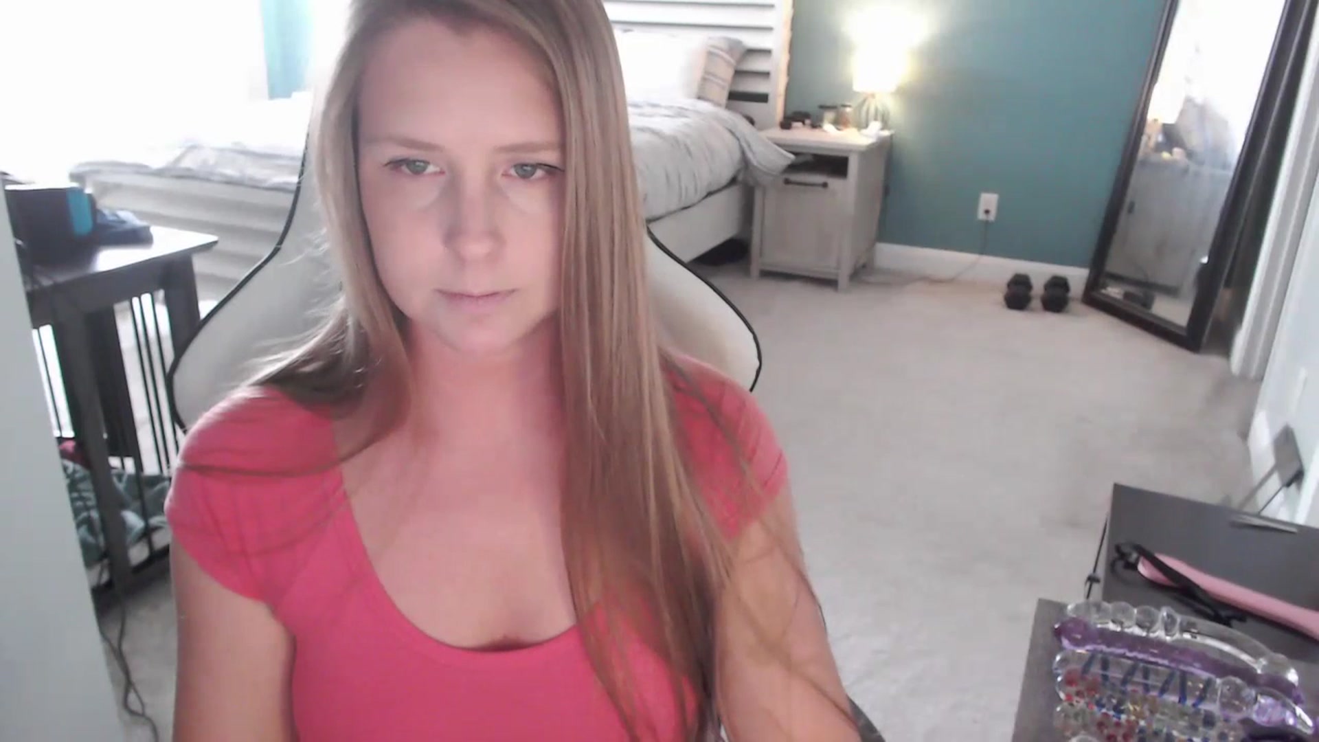 Gallery image thumbnail from GamerGirl's myfreecams stream on, 05/08/2024, 20:31 image 10 of 20