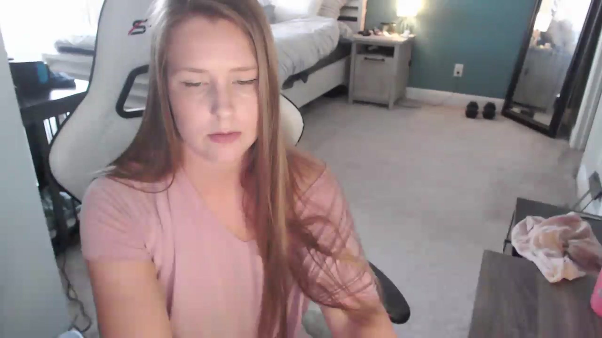 Gallery image thumbnail from GamerGirl's myfreecams stream on, 05/09/2024, 18:56 image 18 of 20