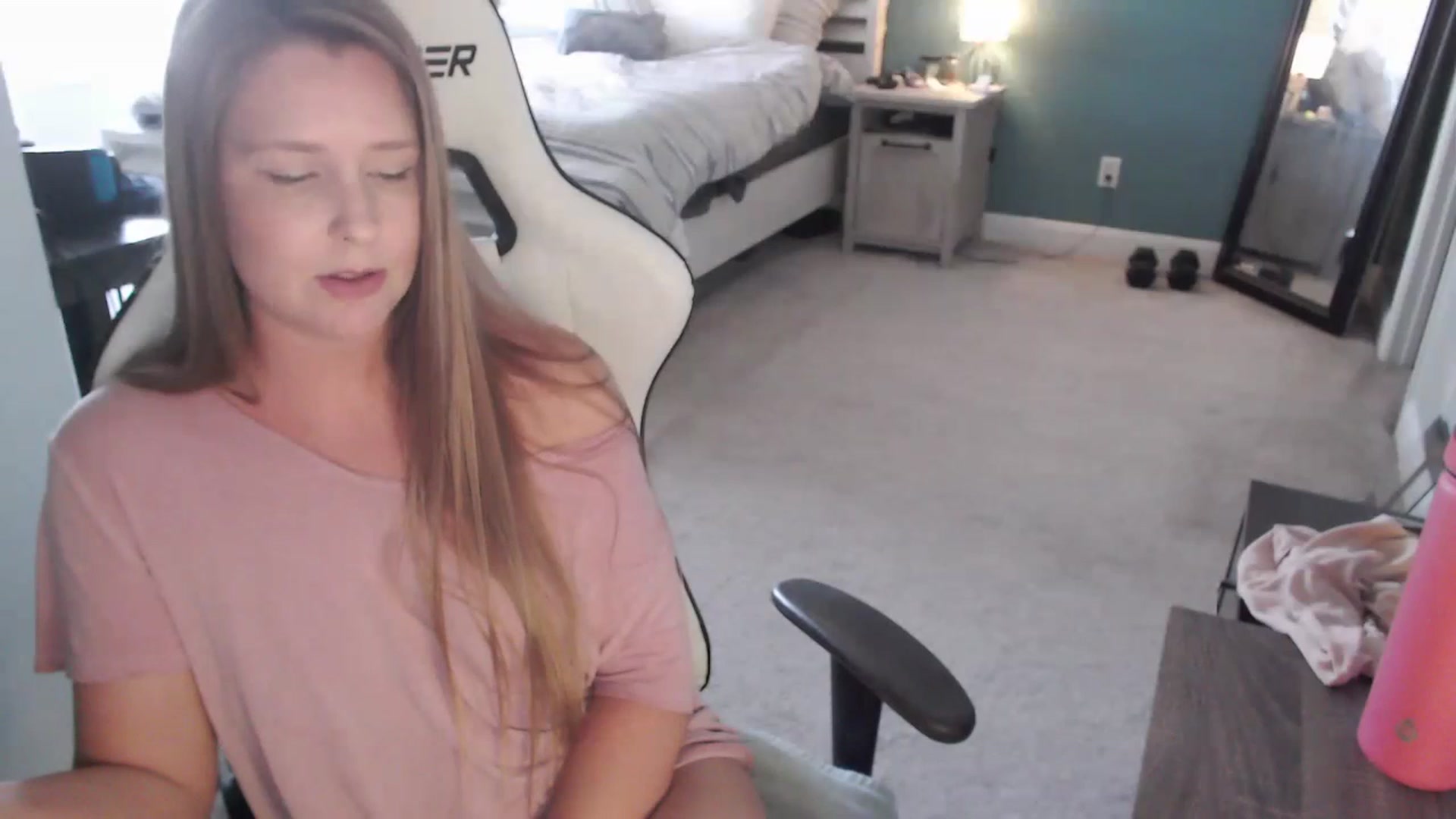 Gallery image thumbnail from GamerGirl's myfreecams stream on, 05/09/2024, 18:56 image 20 of 20