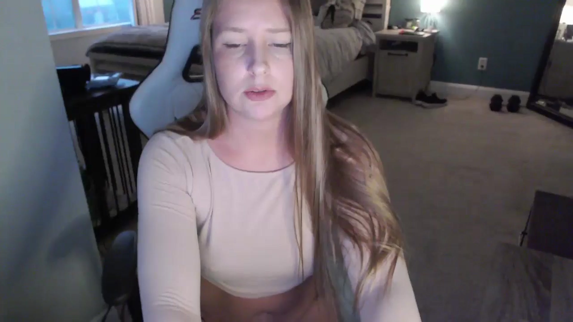 Gallery image thumbnail from GamerGirl's myfreecams stream on, 05/13/2024, 16:23 image 18 of 20