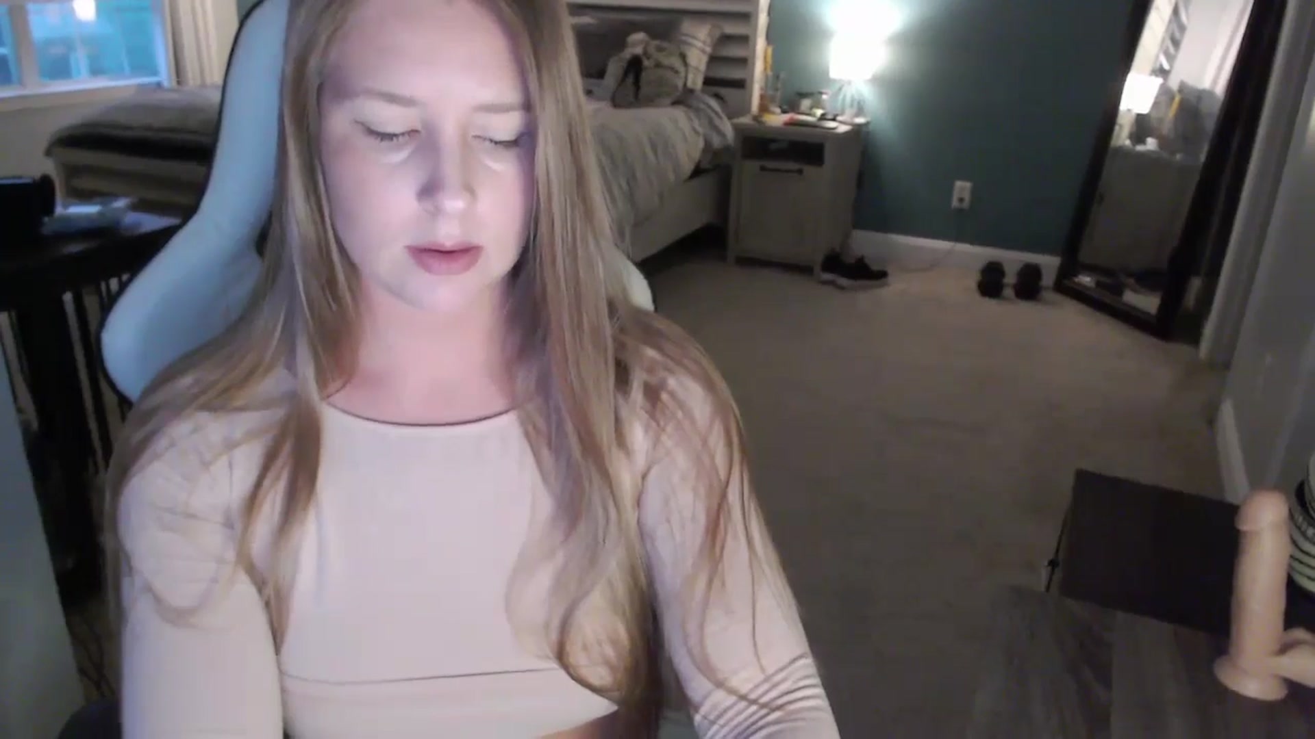 Gallery image thumbnail from GamerGirl's myfreecams stream on, 05/13/2024, 16:23 image 4 of 20