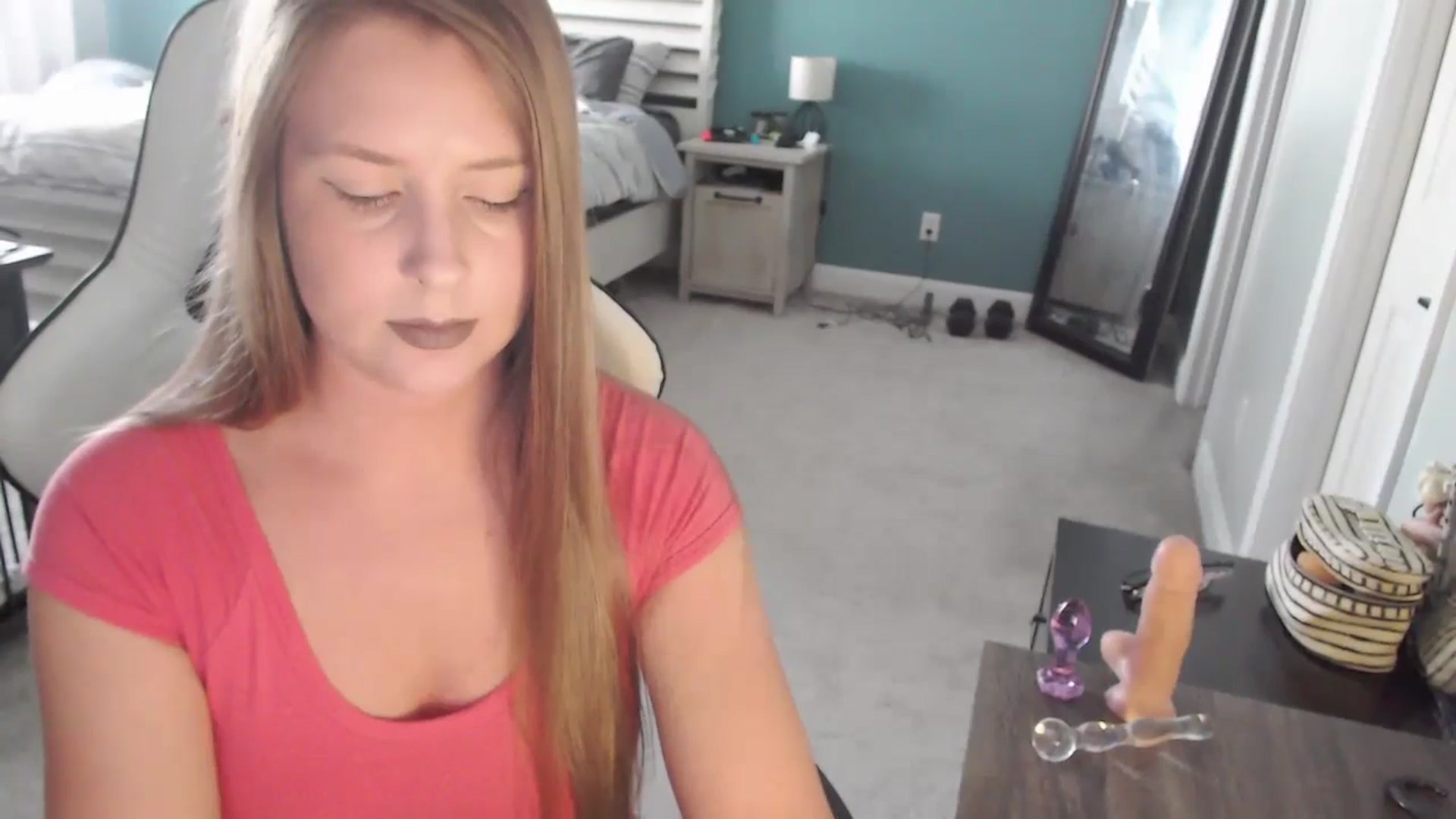 Gallery image thumbnail from GamerGirl's myfreecams stream on, 05/14/2024, 16:15 image 16 of 20