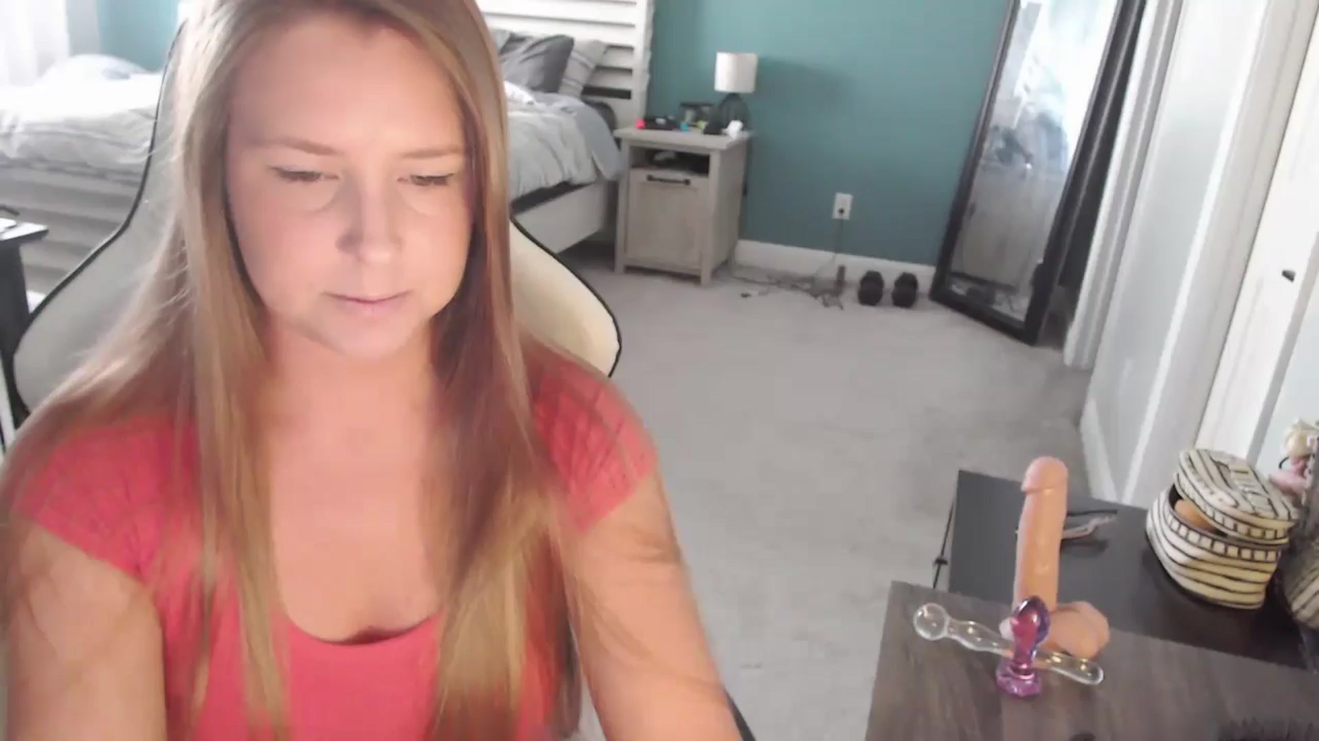 Gallery image thumbnail from GamerGirl's myfreecams stream on, 05/14/2024, 16:15 image 3 of 20