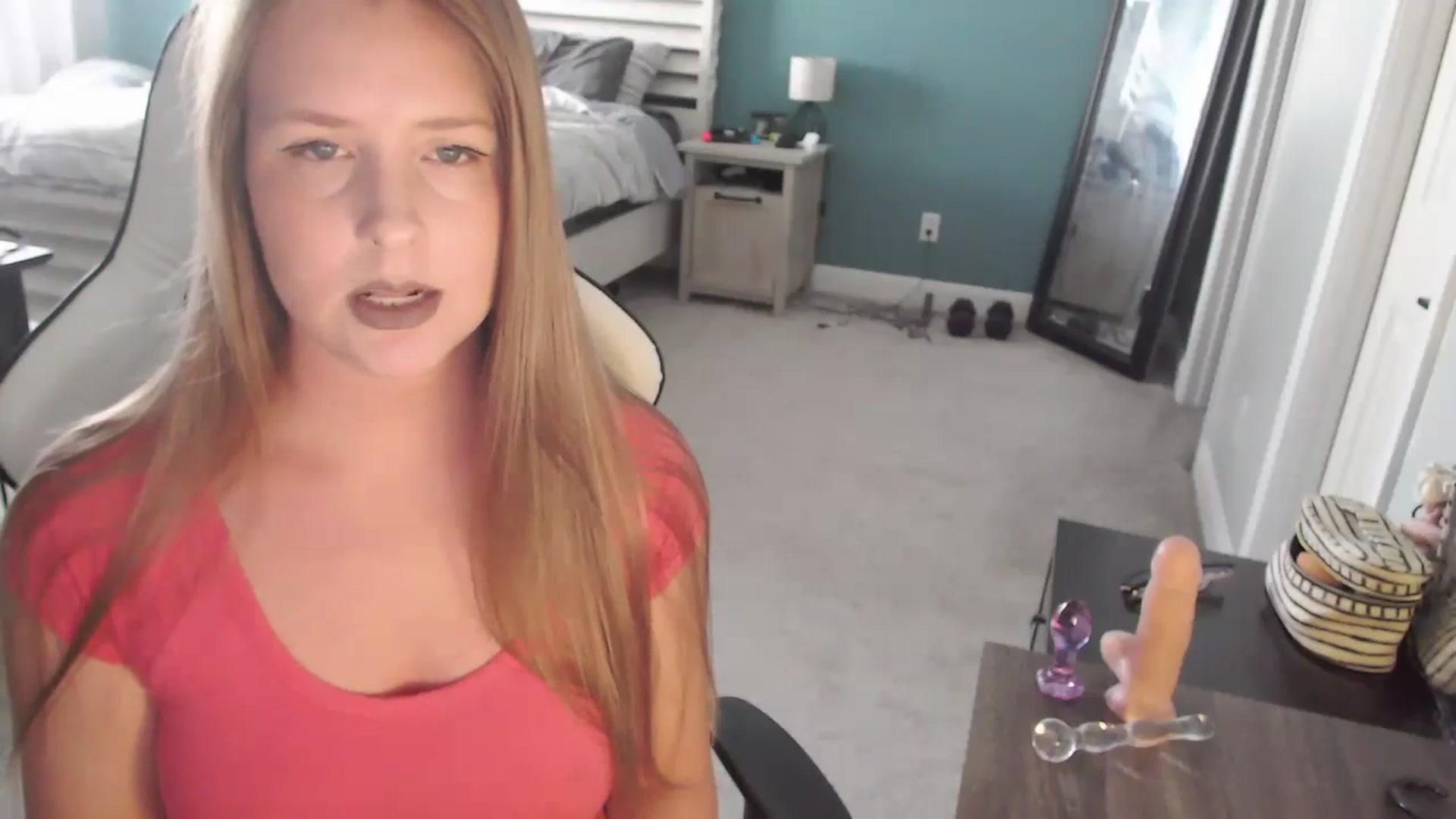 Gallery image thumbnail from GamerGirl's myfreecams stream on, 05/14/2024, 16:15 image 20 of 20