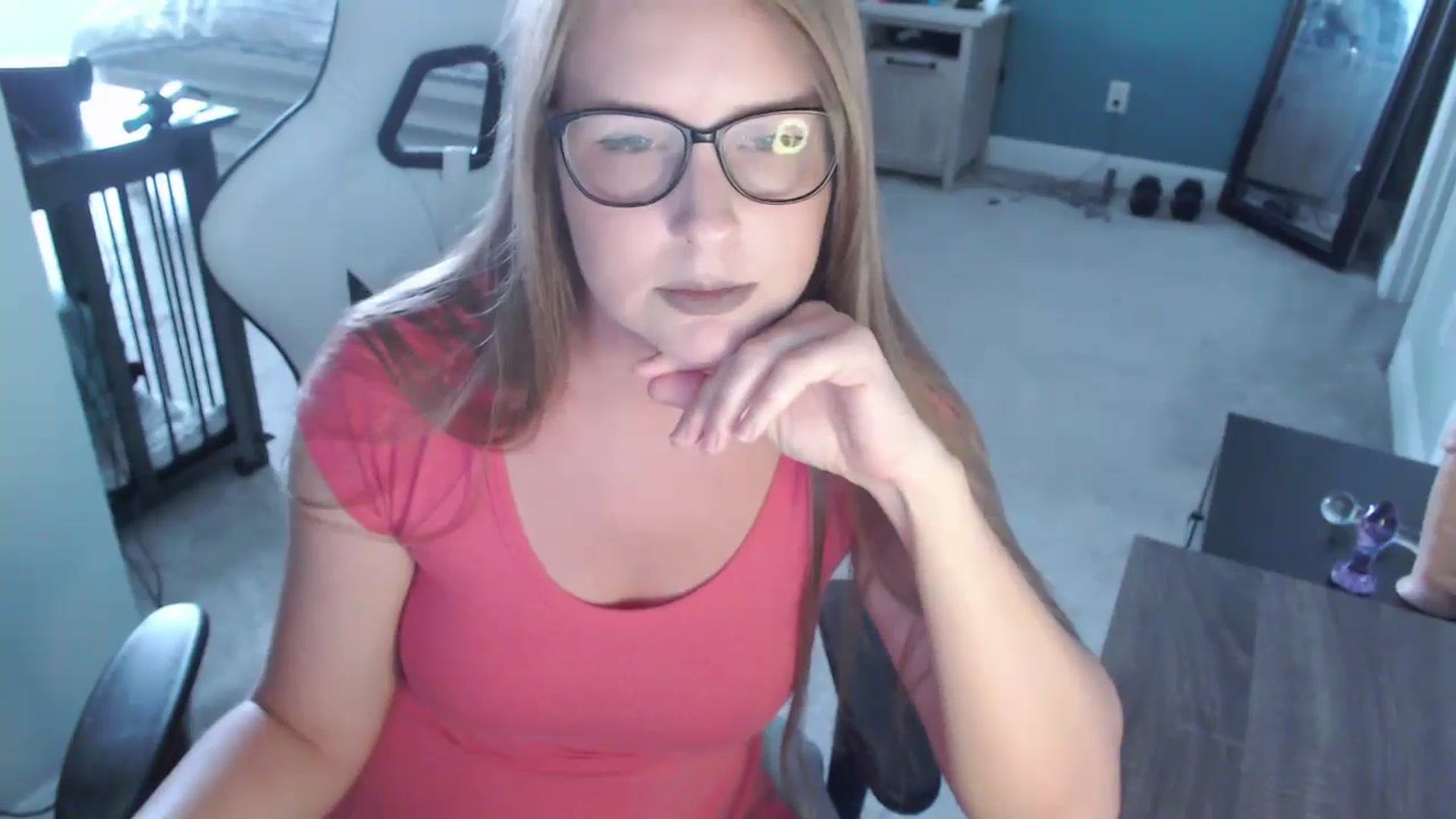 Gallery image thumbnail from GamerGirl's myfreecams stream on, 05/14/2024, 19:38 image 4 of 20