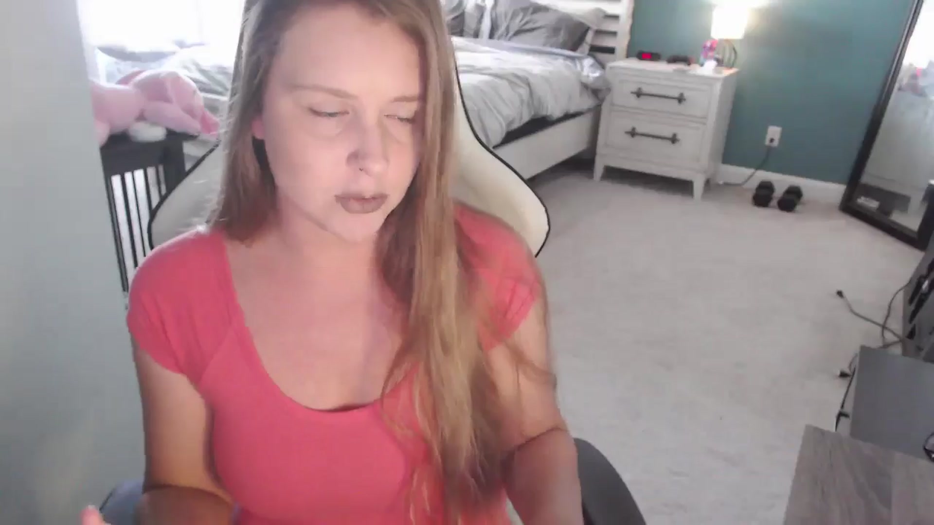 Gallery image thumbnail from GamerGirl's myfreecams stream on, 05/29/2024, 15:59 image 12 of 20
