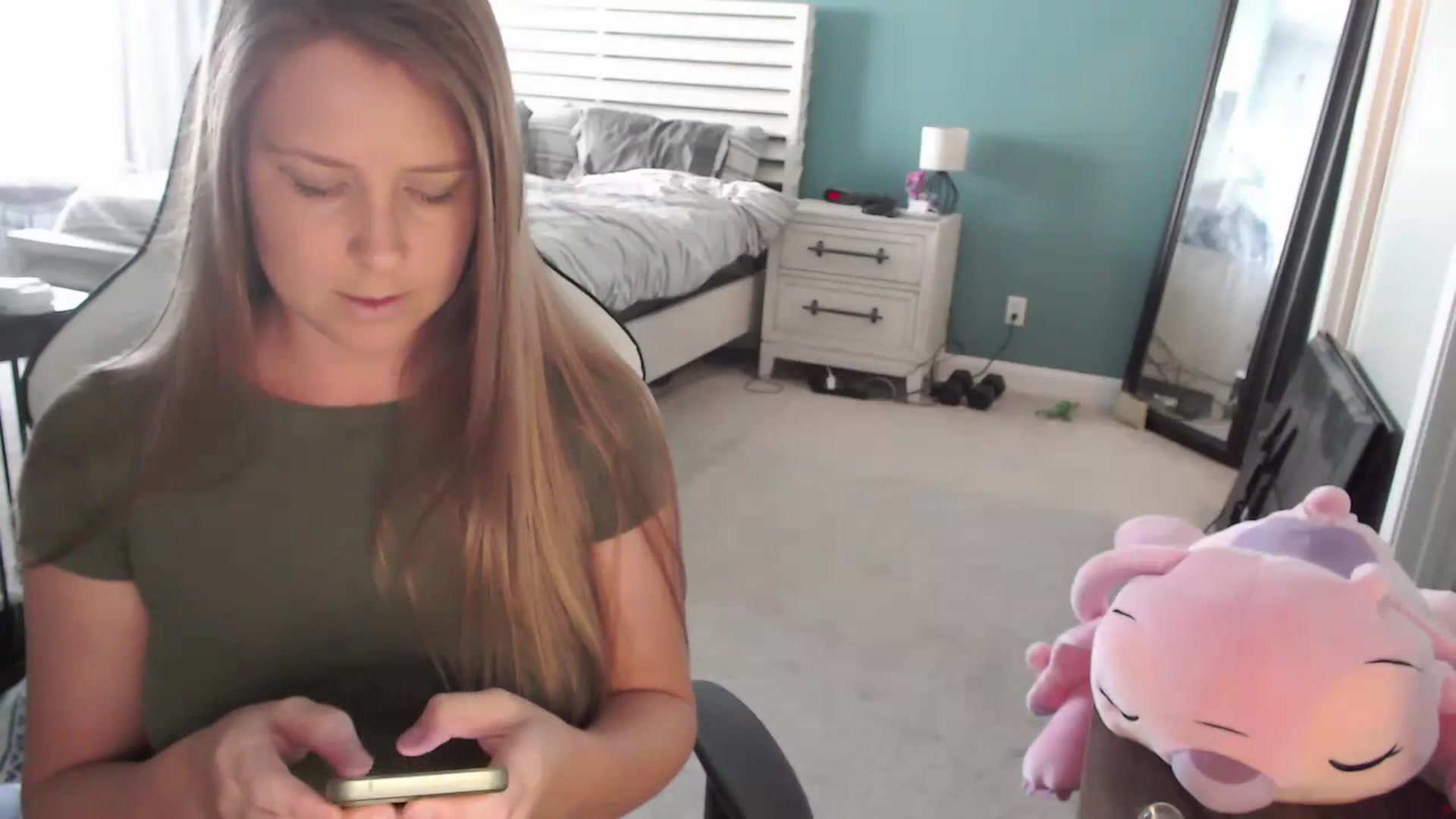 Gallery image thumbnail from GamerGirl's myfreecams stream on, 05/31/2024, 15:30 image 16 of 20