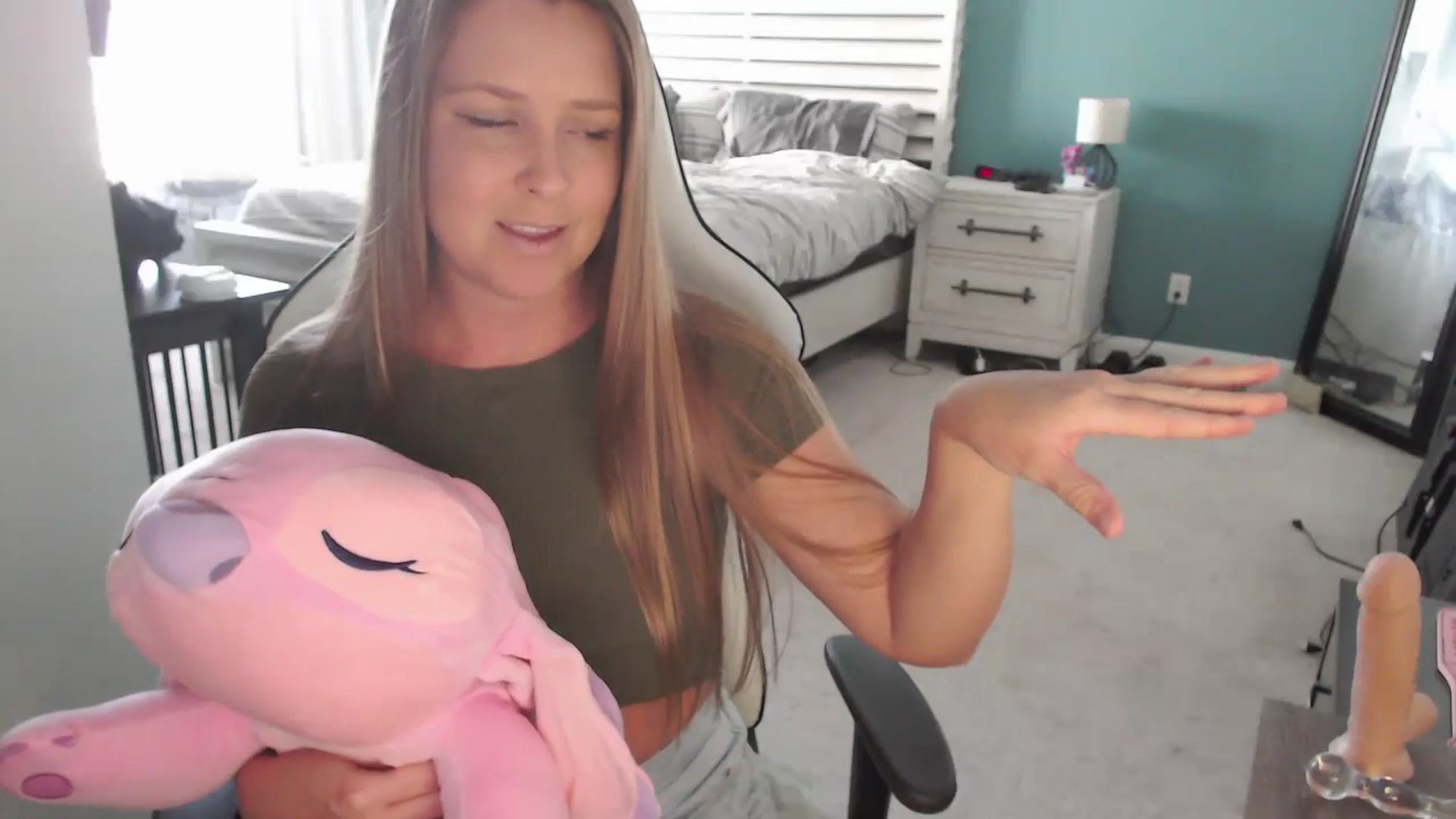 Gallery image thumbnail from GamerGirl's myfreecams stream on, 05/31/2024, 15:30 image 2 of 20