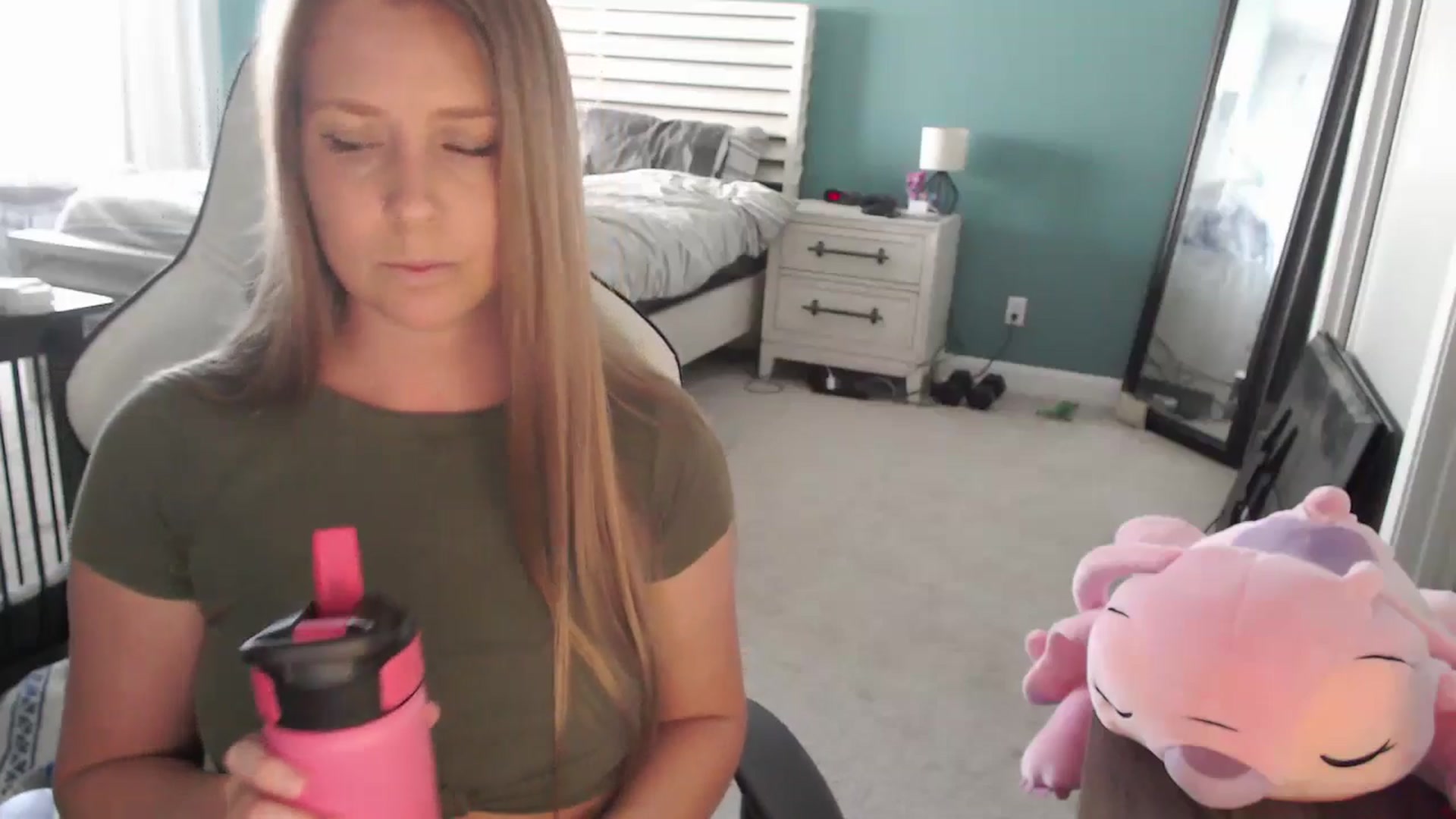 Gallery image thumbnail from GamerGirl's myfreecams stream on, 05/31/2024, 15:30 image 12 of 20