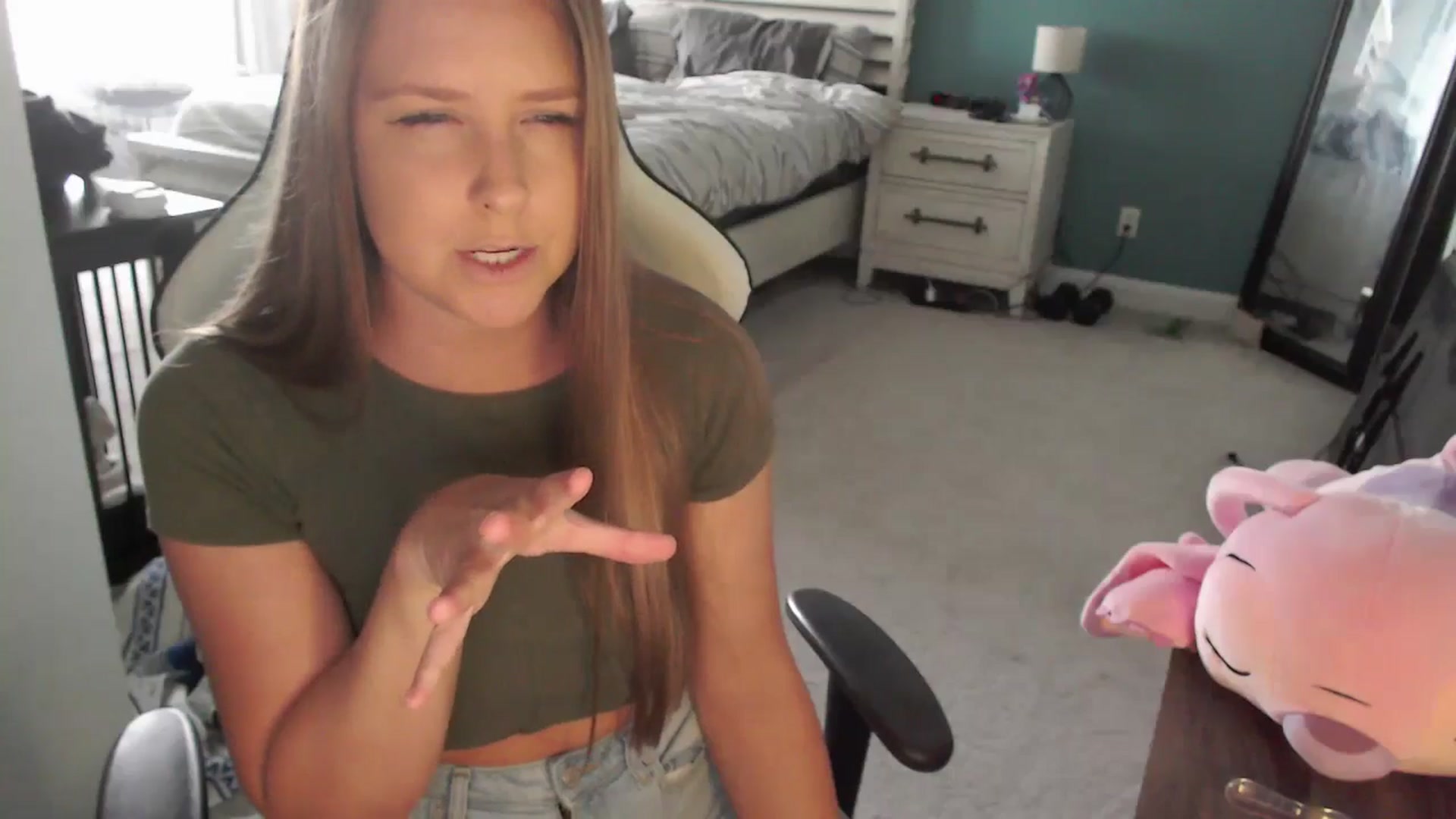 Gallery image thumbnail from GamerGirl's myfreecams stream on, 05/31/2024, 17:56 image 19 of 20