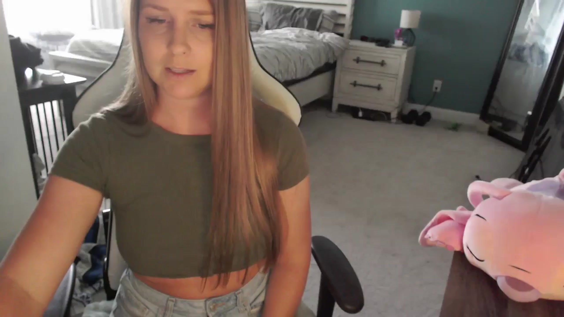 Gallery image thumbnail from GamerGirl's myfreecams stream on, 05/31/2024, 17:56 image 8 of 20