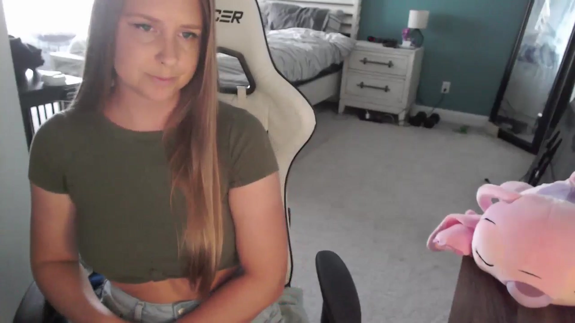 Gallery image thumbnail from GamerGirl's myfreecams stream on, 05/31/2024, 17:56 image 16 of 20
