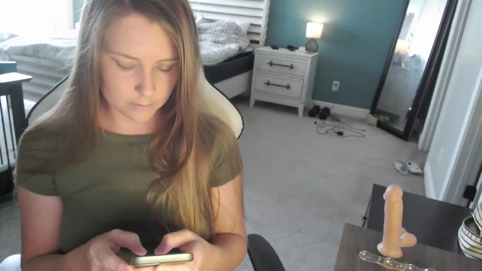 Gallery image thumbnail from GamerGirl's myfreecams stream on, 06/03/2024, 17:54 image 8 of 20