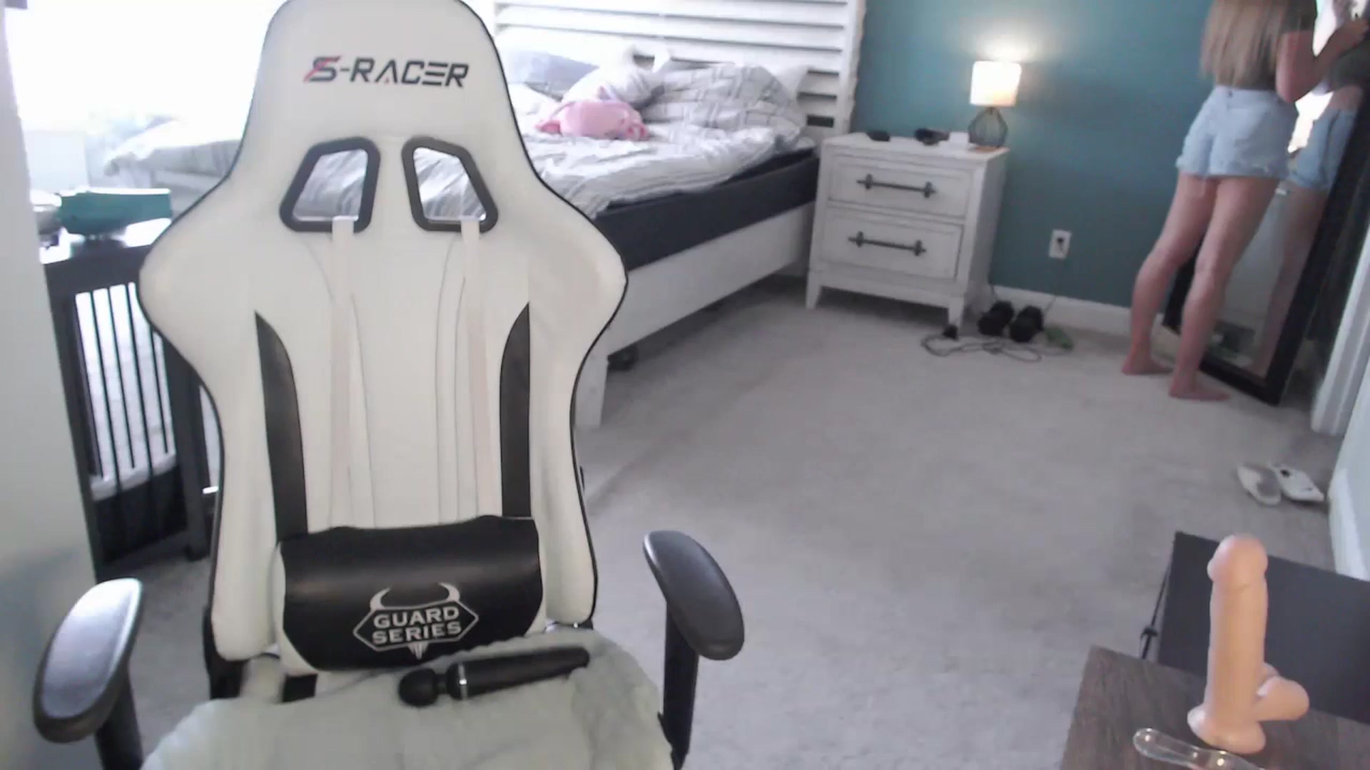 Gallery image thumbnail from GamerGirl's myfreecams stream on, 06/03/2024, 17:54 image 20 of 20