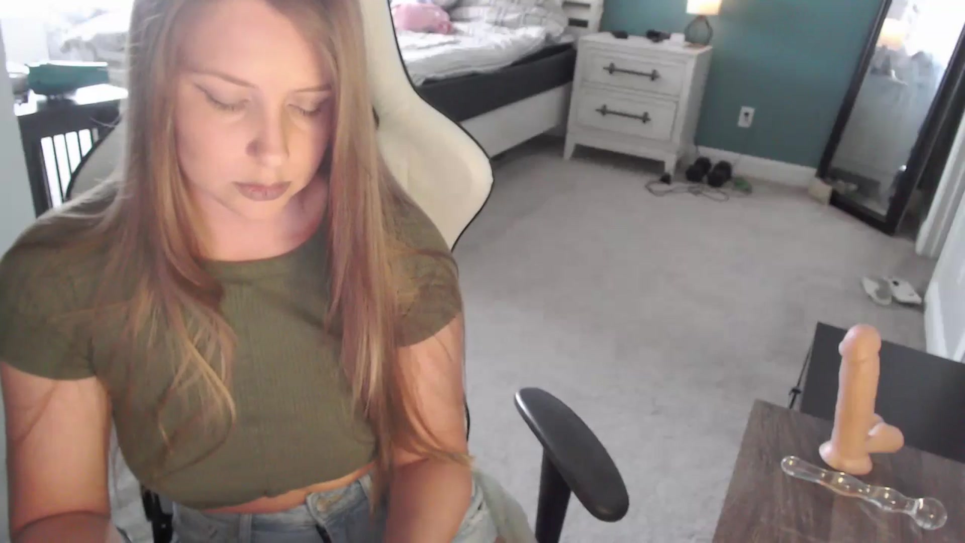 Gallery image thumbnail from GamerGirl's myfreecams stream on, 06/03/2024, 18:20 image 9 of 20