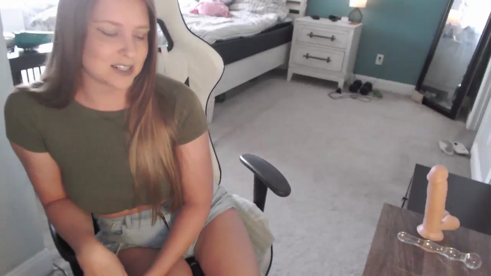 Gallery image thumbnail from GamerGirl's myfreecams stream on, 06/03/2024, 18:20 image 15 of 20