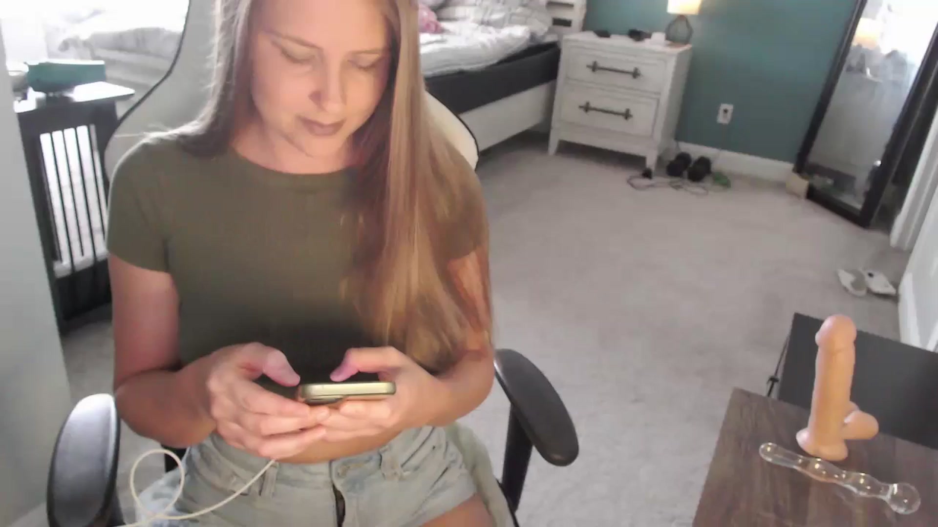 Gallery image thumbnail from GamerGirl's myfreecams stream on, 06/03/2024, 18:20 image 1 of 20