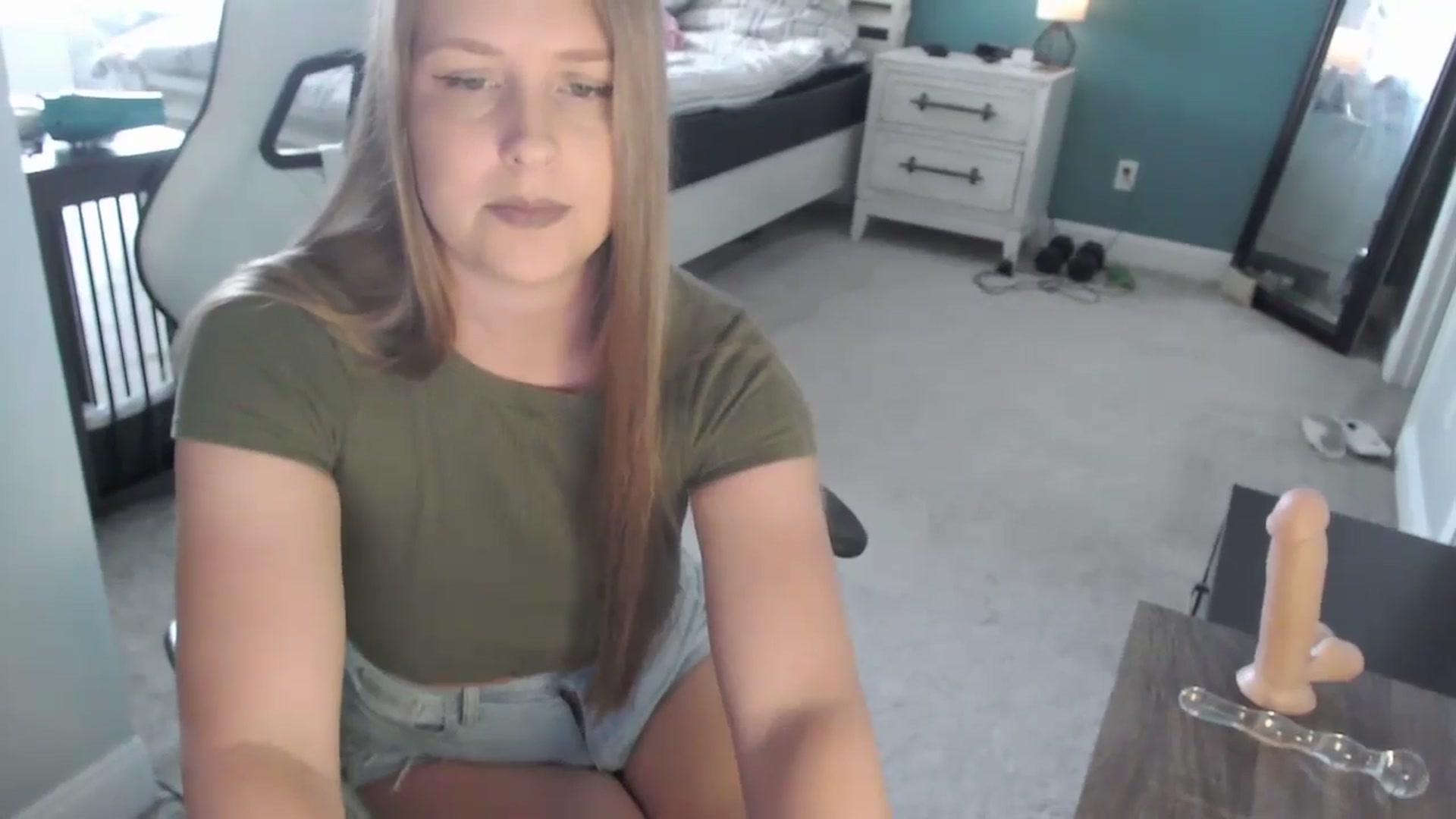 Gallery image thumbnail from GamerGirl's myfreecams stream on, 06/03/2024, 18:20 image 18 of 20