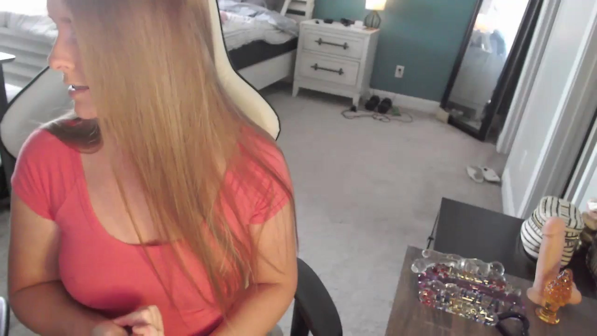Gallery image thumbnail from GamerGirl's myfreecams stream on, 06/04/2024, 18:05 image 9 of 20