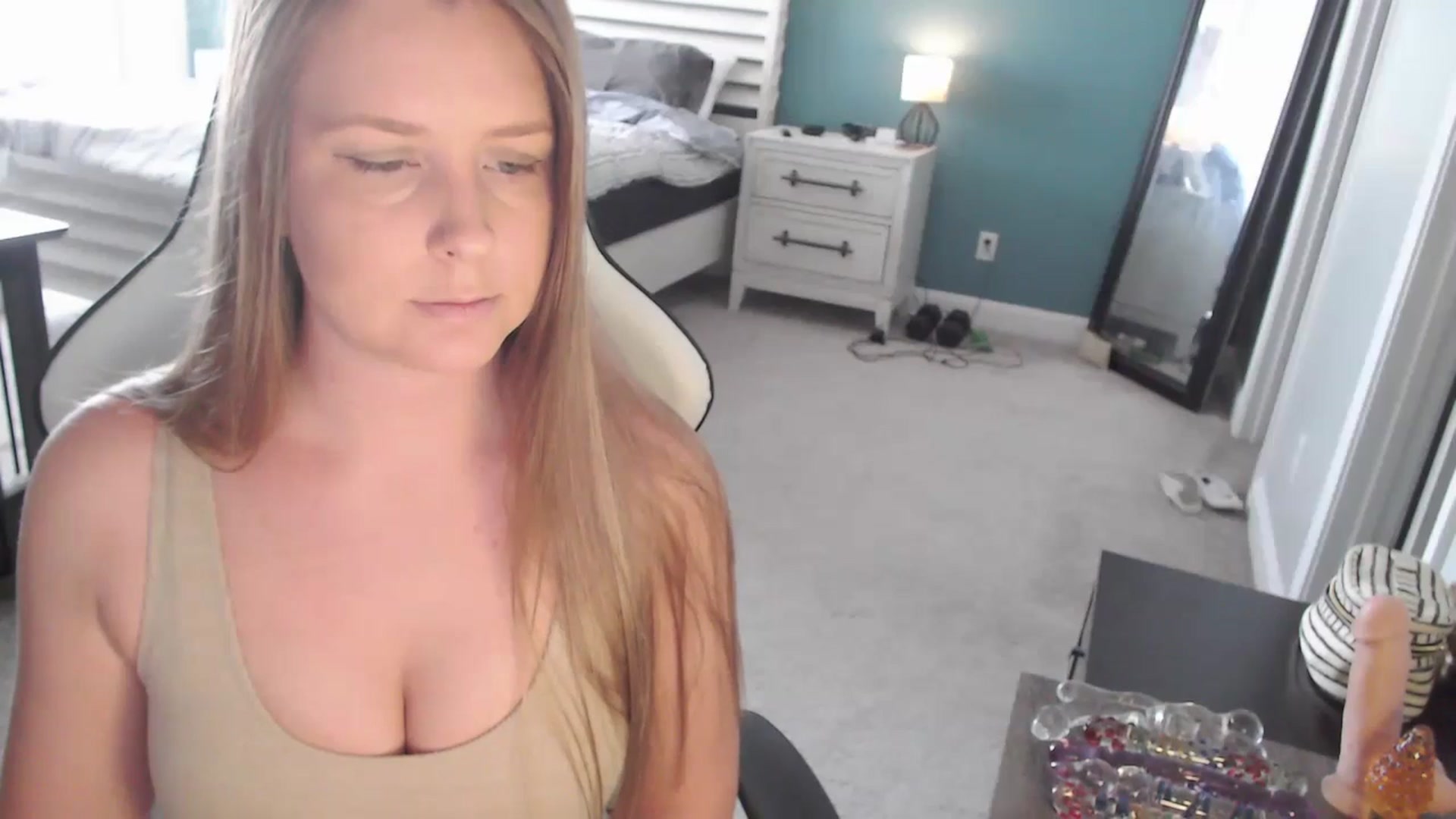 Gallery image thumbnail from GamerGirl's myfreecams stream on, 06/04/2024, 18:05 image 2 of 20