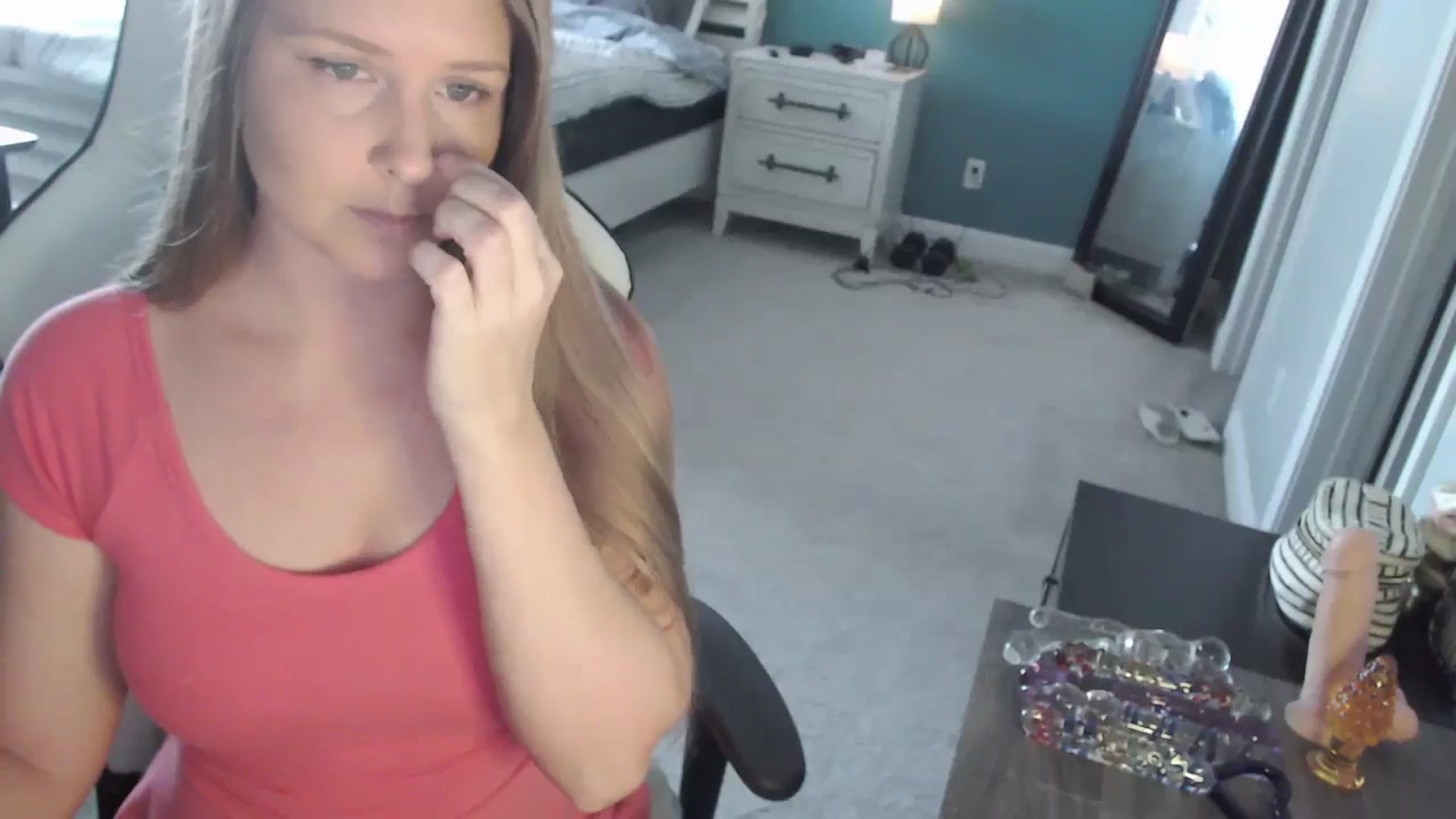 Gallery image thumbnail from GamerGirl's myfreecams stream on, 06/04/2024, 18:05 image 13 of 20
