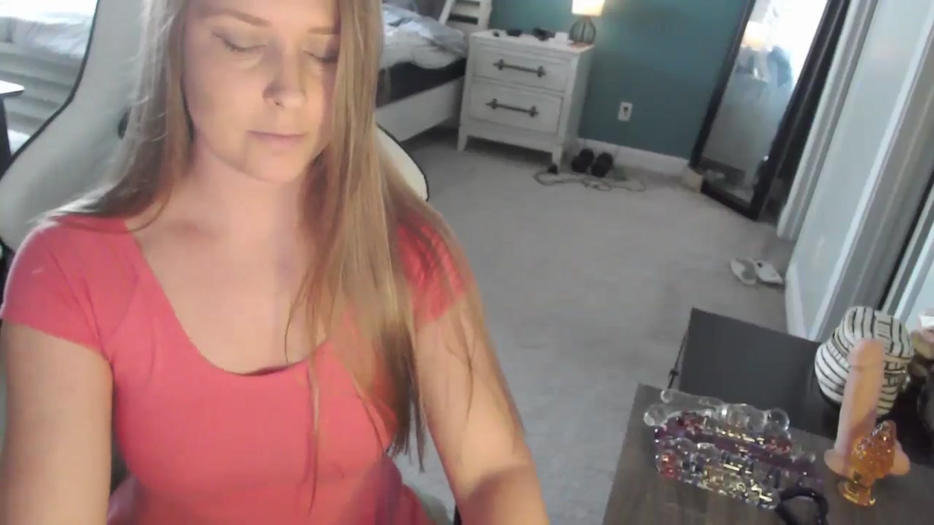Gallery image thumbnail from GamerGirl's myfreecams stream on, 06/04/2024, 18:05 image 5 of 20