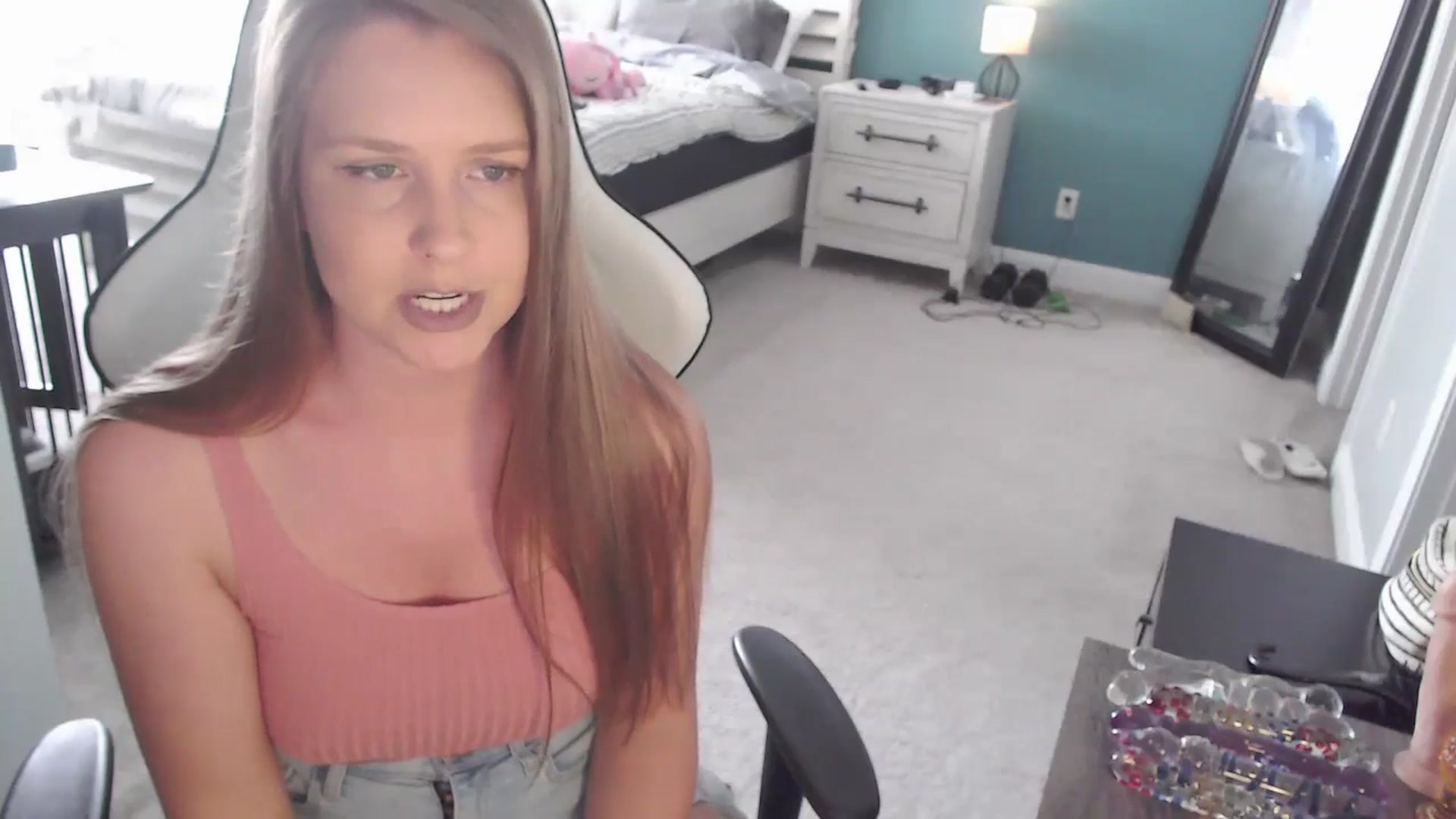 Gallery image thumbnail from GamerGirl's myfreecams stream on, 06/04/2024, 21:07 image 10 of 20