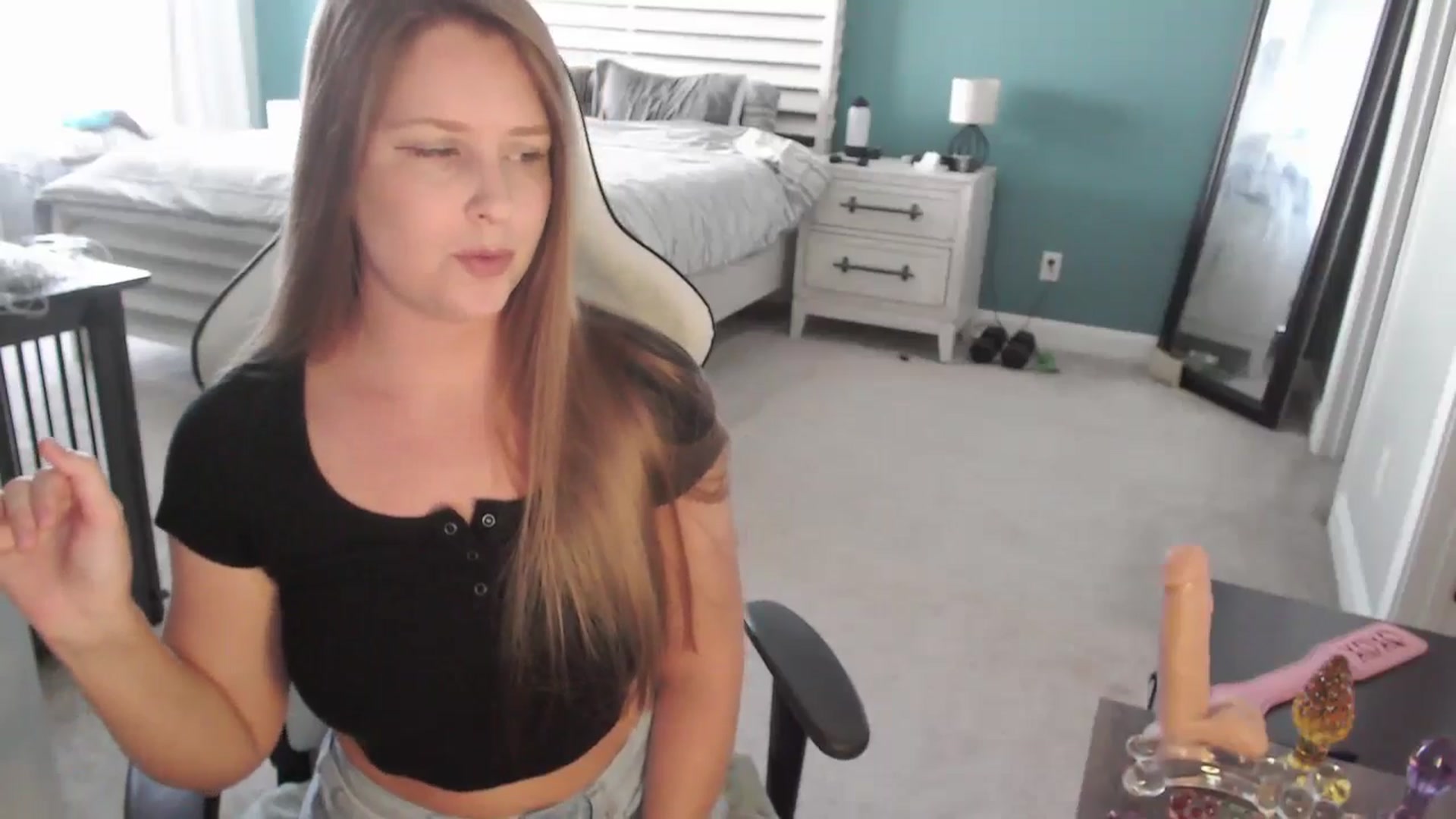 Gallery image thumbnail from GamerGirl's myfreecams stream on, 06/11/2024, 18:47 image 2 of 20