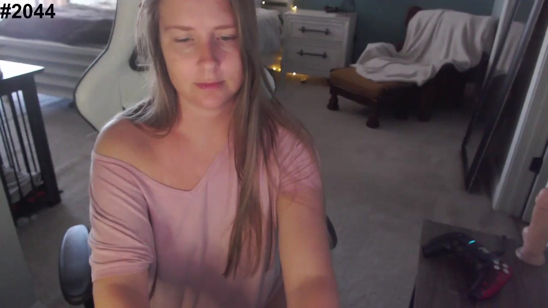 Gallery image thumbnail from GamerGirl's myfreecams stream on, 11/14/2024, 17:30 image 19 of 20