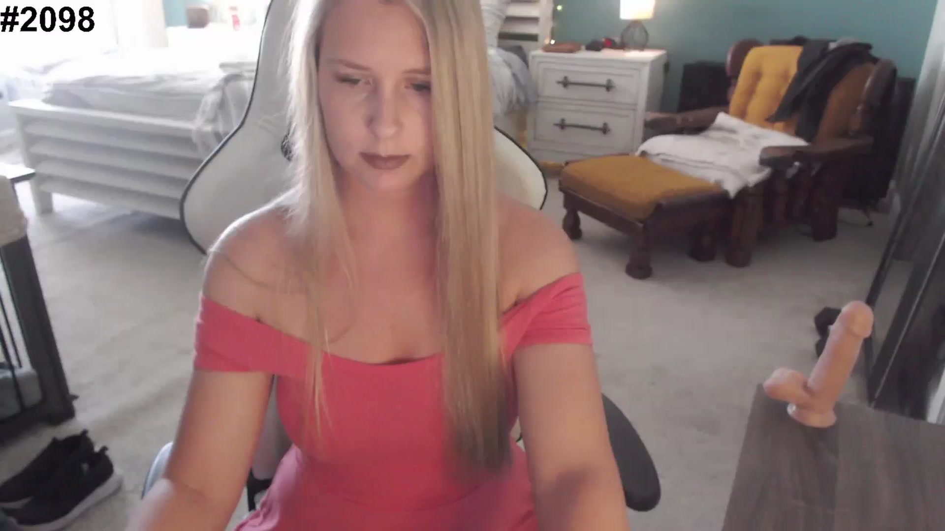 Gallery image thumbnail from GamerGirl's myfreecams stream on, 11/25/2024, 15:43 image 17 of 20