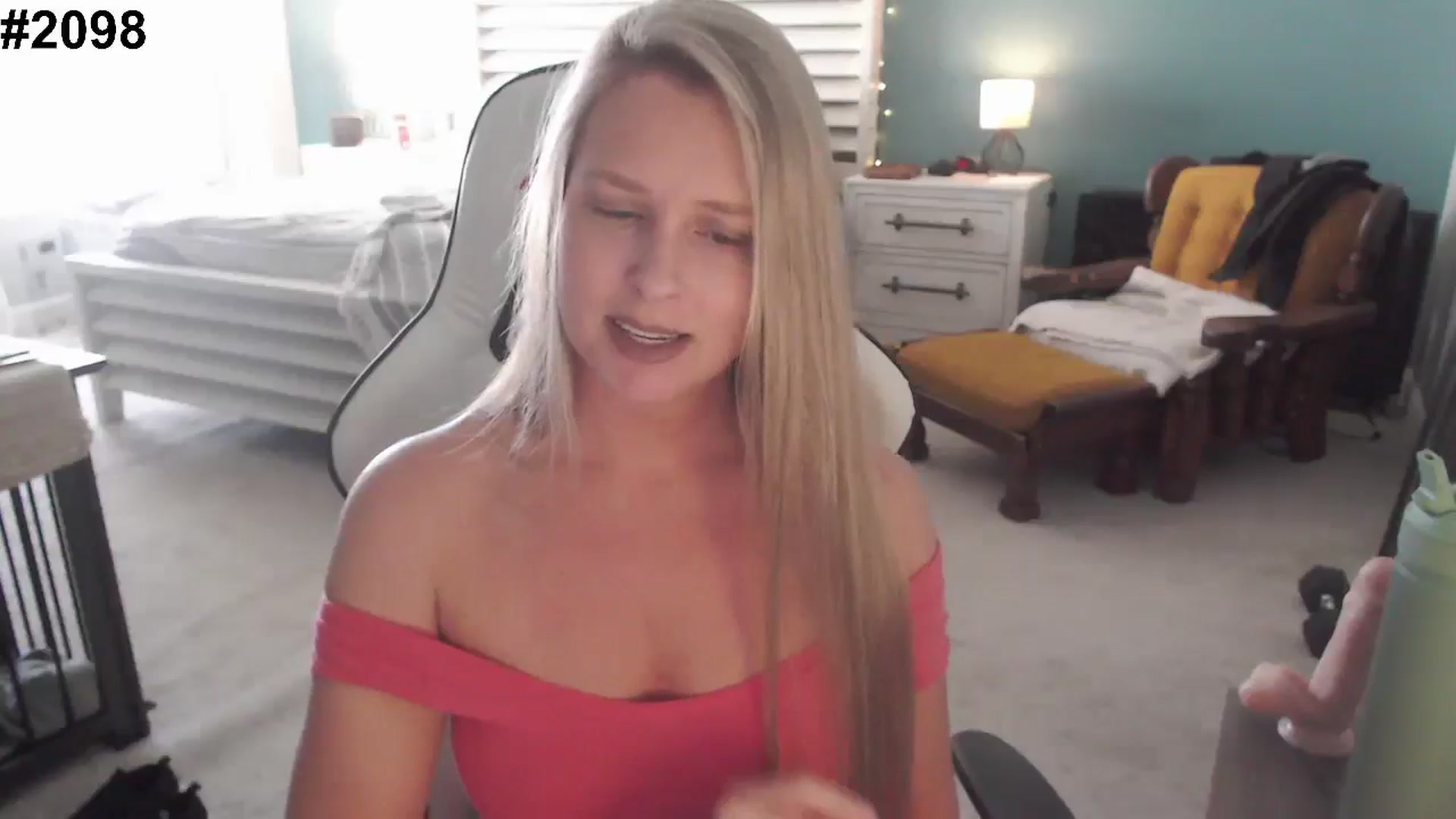 Gallery image thumbnail from GamerGirl's myfreecams stream on, 11/25/2024, 15:43 image 8 of 20