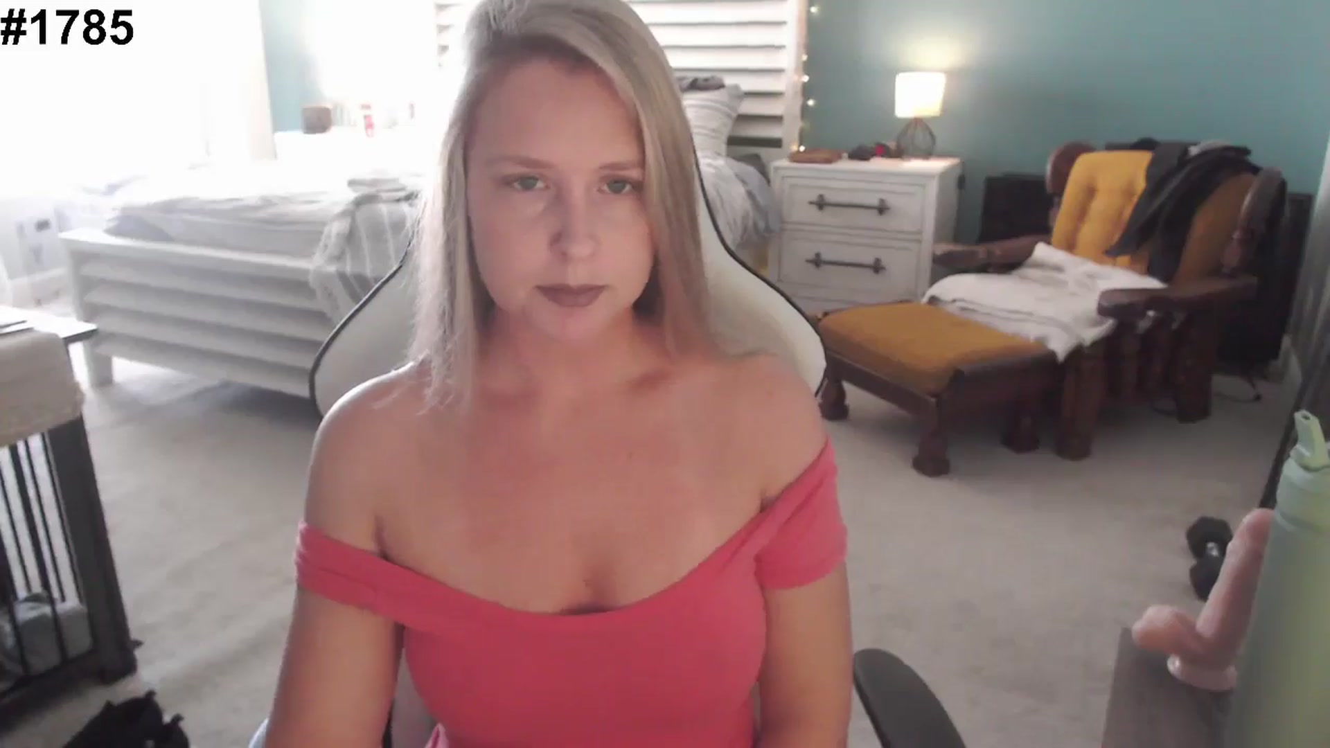 Gallery image thumbnail from GamerGirl's myfreecams stream on, 11/25/2024, 15:43 image 6 of 20
