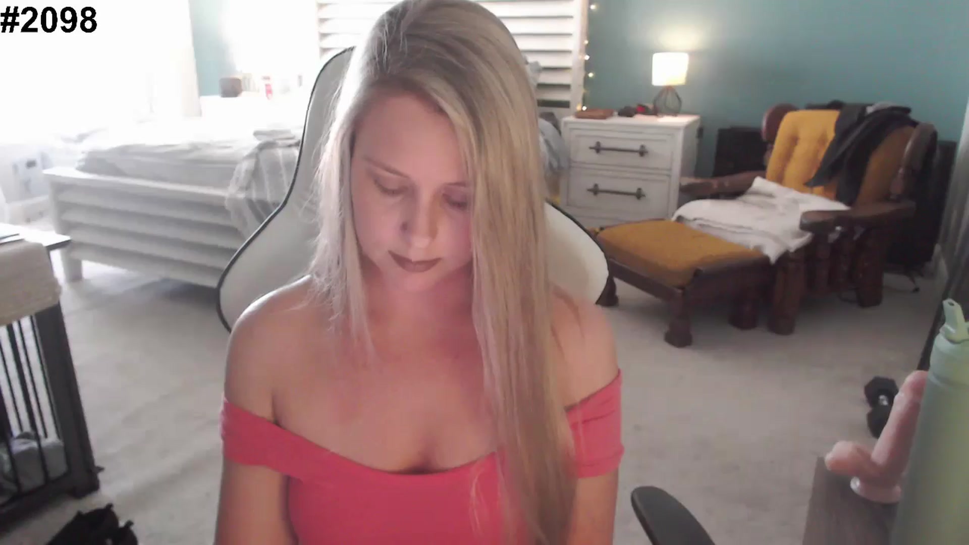 Gallery image thumbnail from GamerGirl's myfreecams stream on, 11/25/2024, 15:43 image 9 of 20