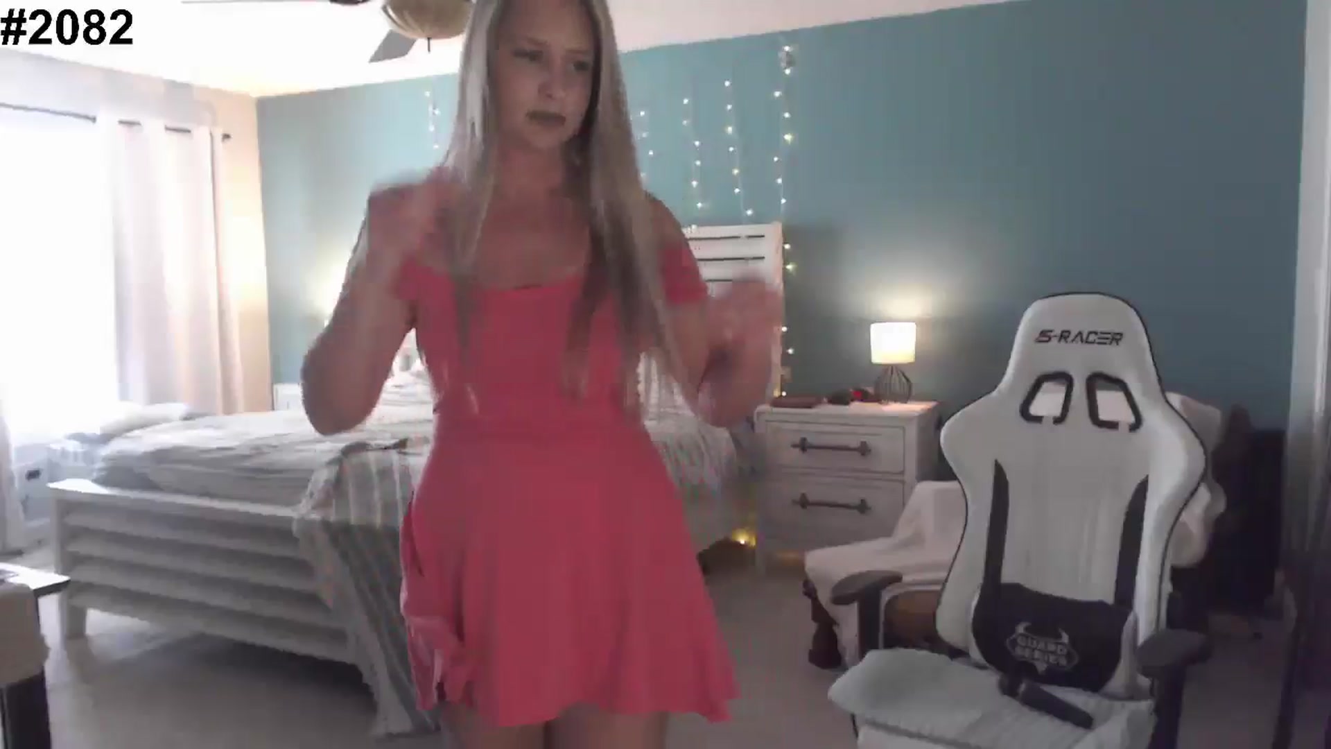 Gallery image thumbnail from GamerGirl's myfreecams stream on, 11/25/2024, 16:13 image 10 of 20