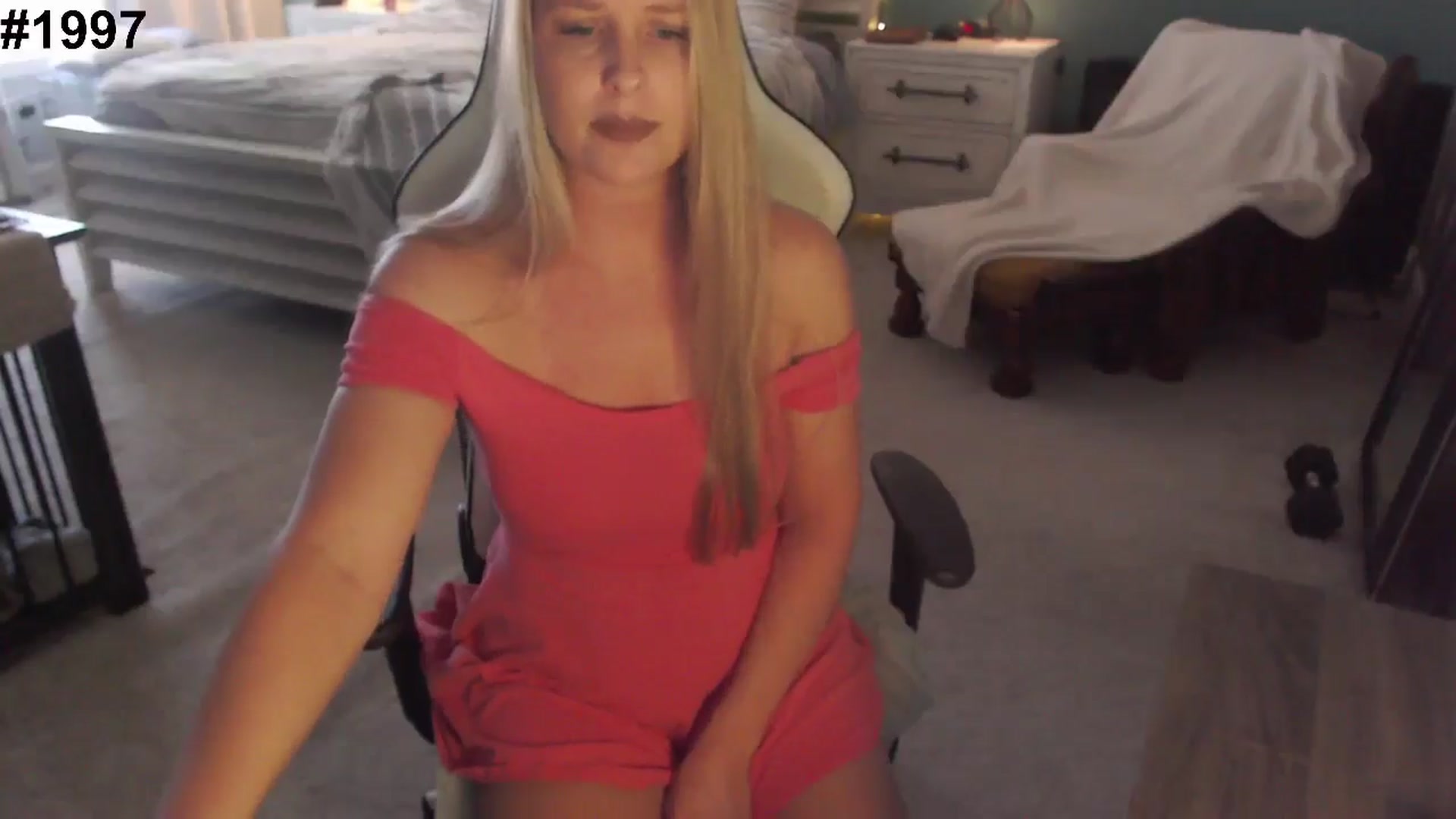 Gallery image thumbnail from GamerGirl's myfreecams stream on, 11/25/2024, 17:01 image 7 of 20