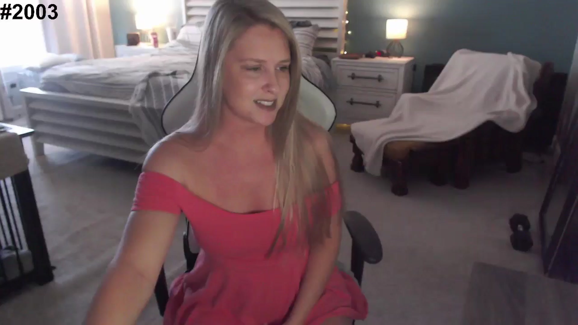 Gallery image thumbnail from GamerGirl's myfreecams stream on, 11/25/2024, 17:01 image 1 of 20