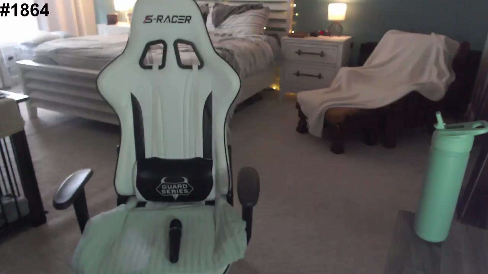 Gallery image thumbnail from GamerGirl's myfreecams stream on, 11/25/2024, 18:00 image 4 of 20