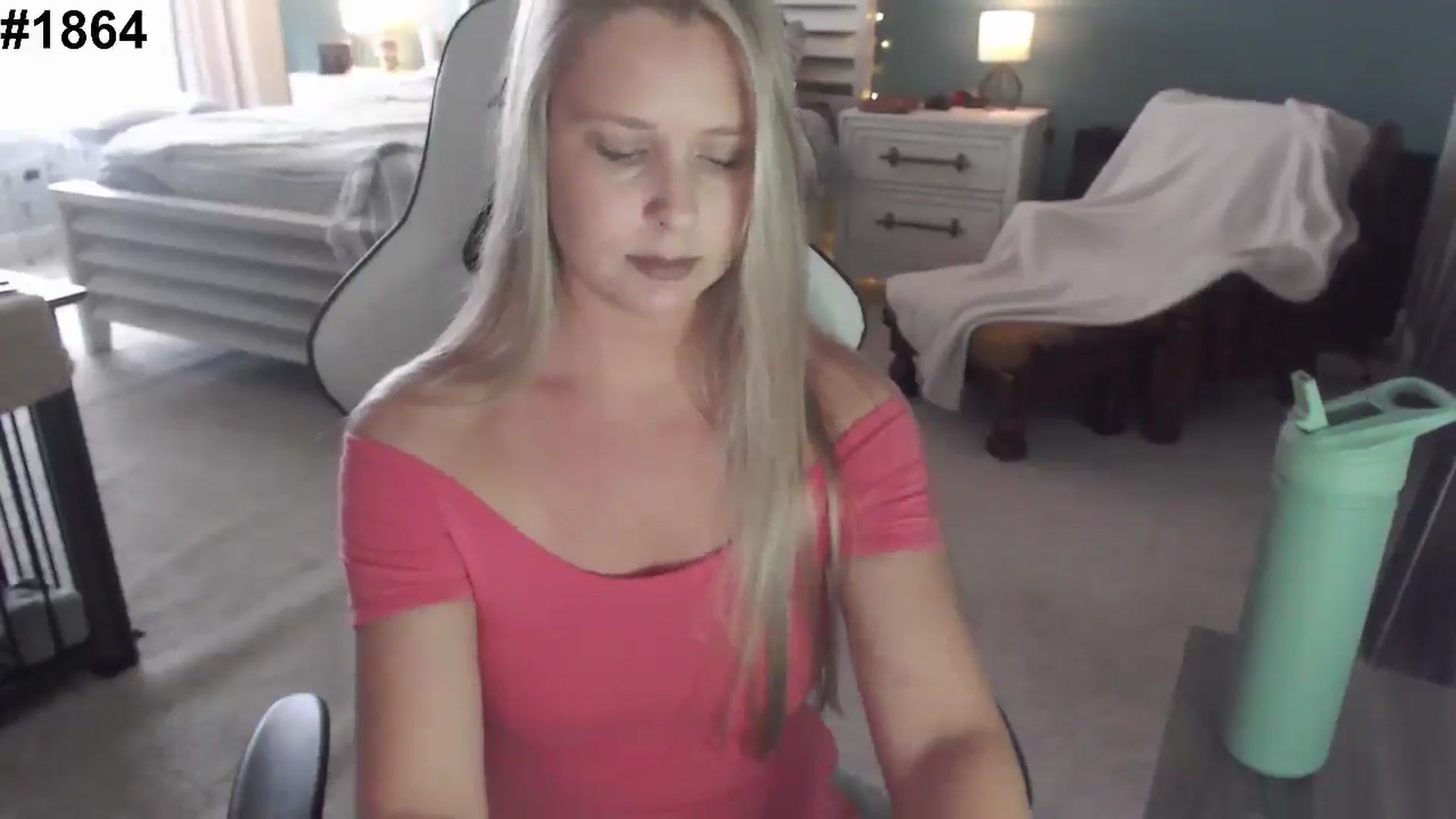Gallery image thumbnail from GamerGirl's myfreecams stream on, 11/25/2024, 18:00 image 6 of 20