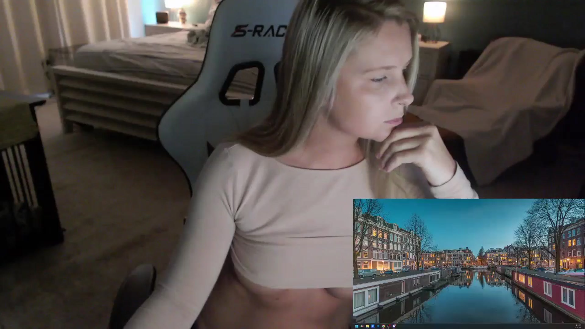 Gallery image thumbnail from GamerGirl's myfreecams stream on, 12/02/2024, 20:14 image 12 of 20